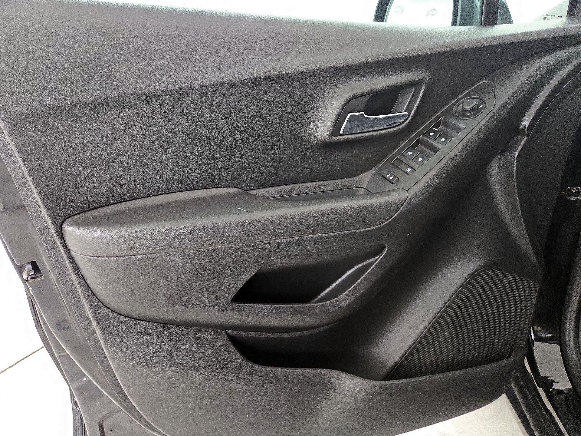 Thumbnail: 2020 Chevrolet Trax - 12