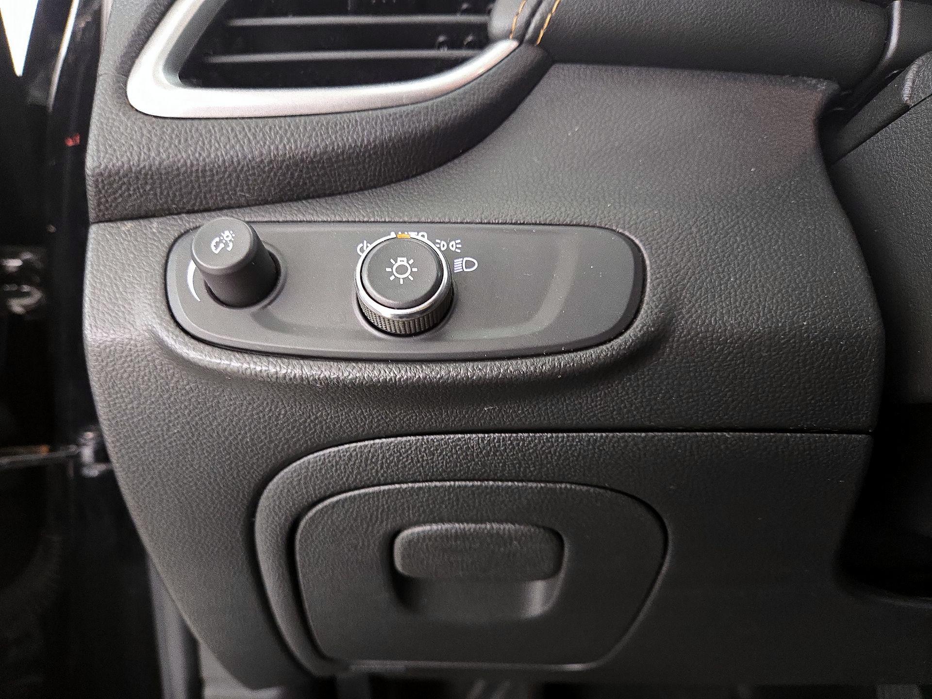 Thumbnail: 2020 Chevrolet Trax - 13