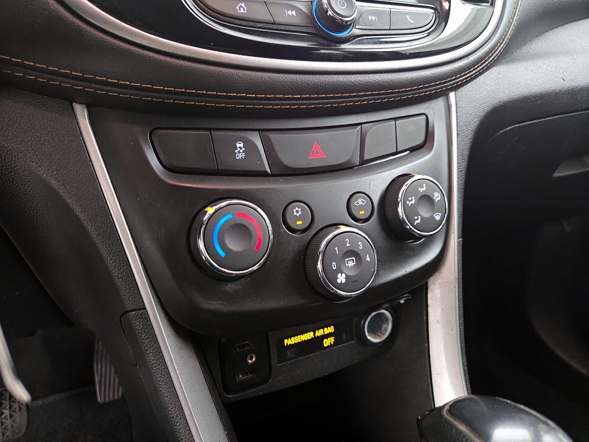 Thumbnail: 2020 Chevrolet Trax - 16