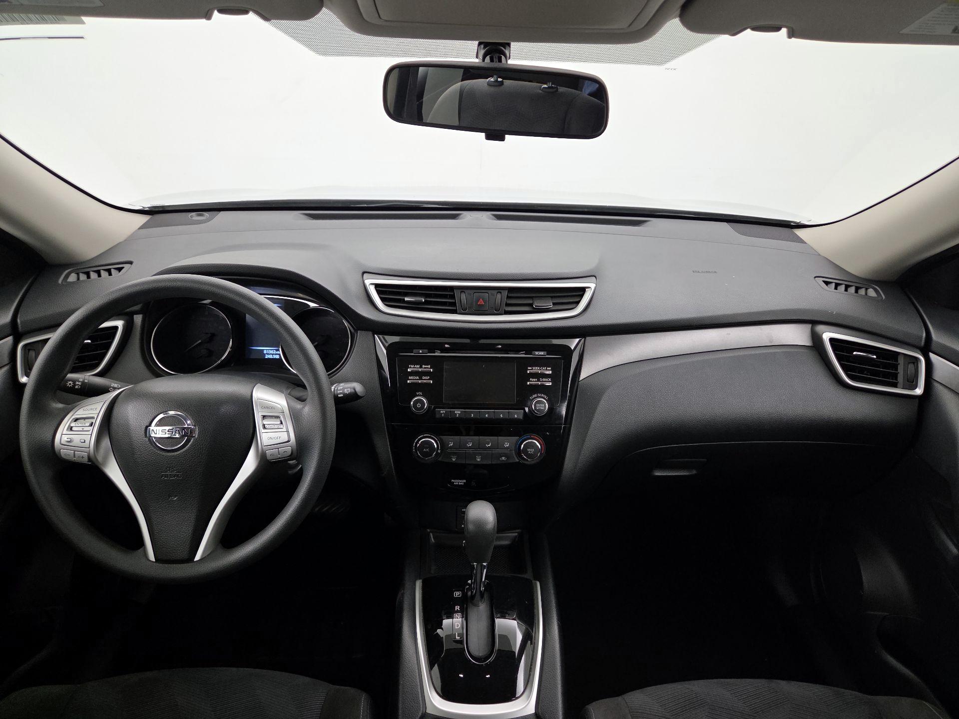 Thumbnail: 2015 Nissan Rogue - 9