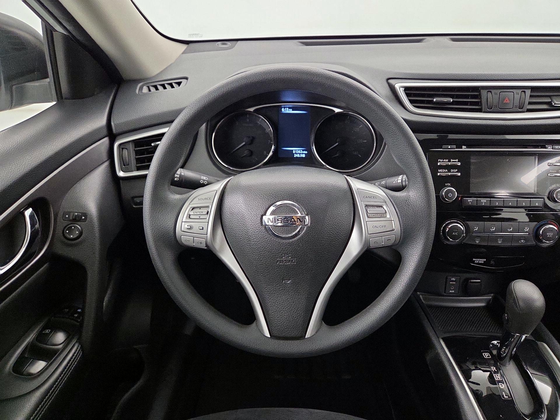 Thumbnail: 2015 Nissan Rogue - 10