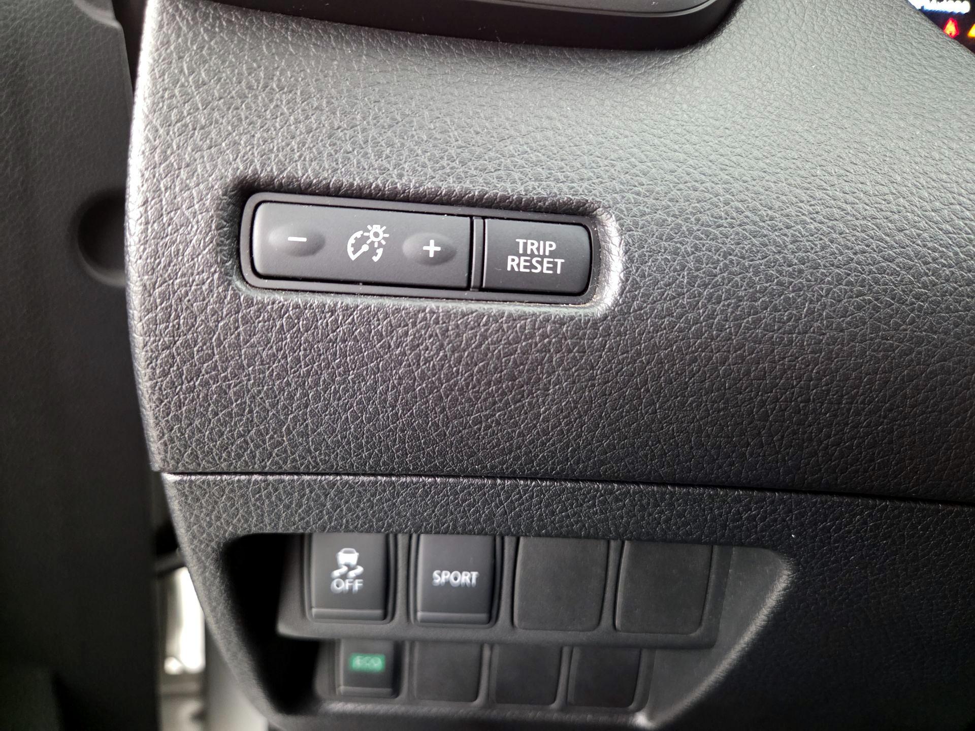 Thumbnail: 2015 Nissan Rogue - 13