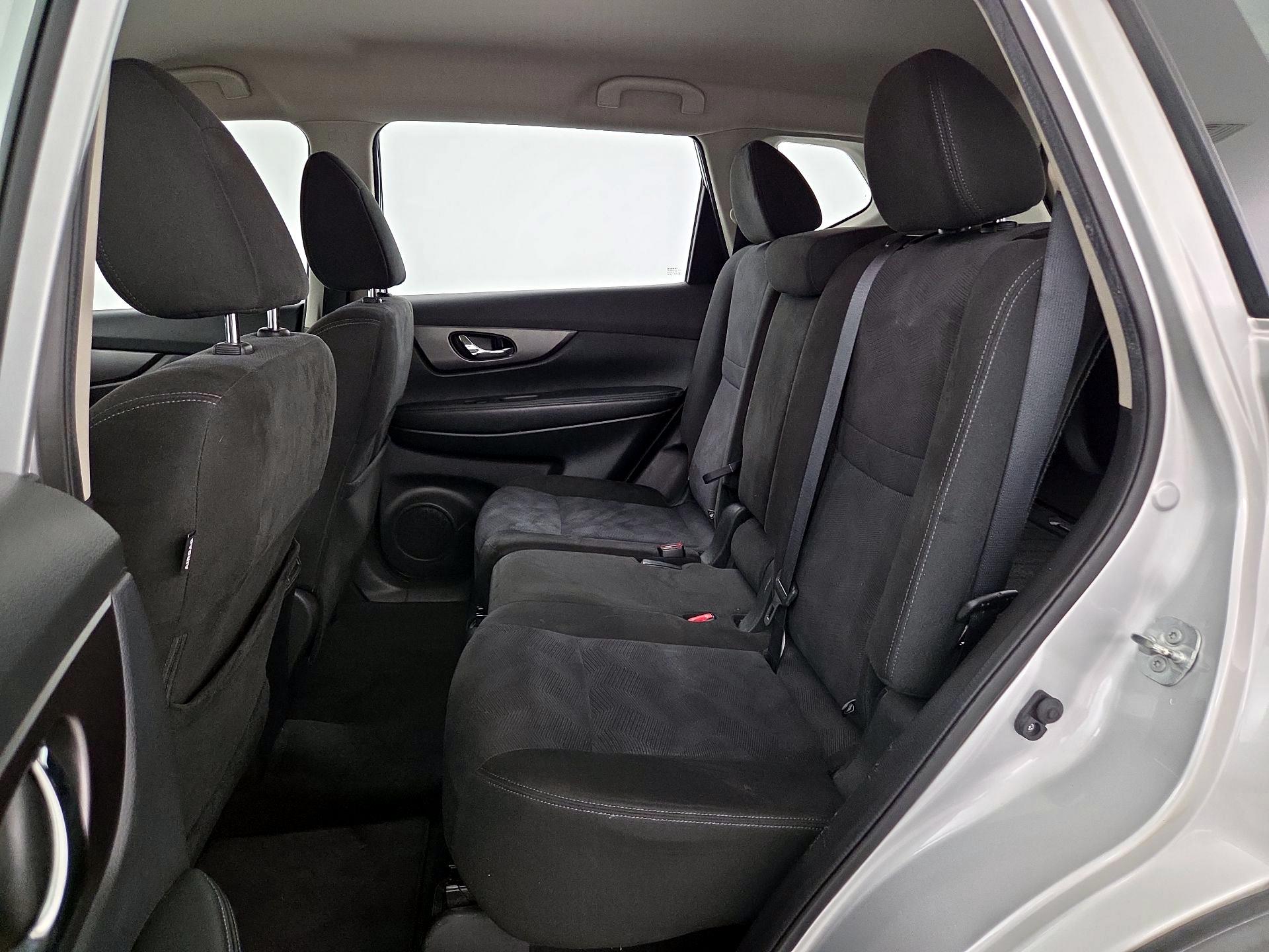 Thumbnail: 2015 Nissan Rogue - 19