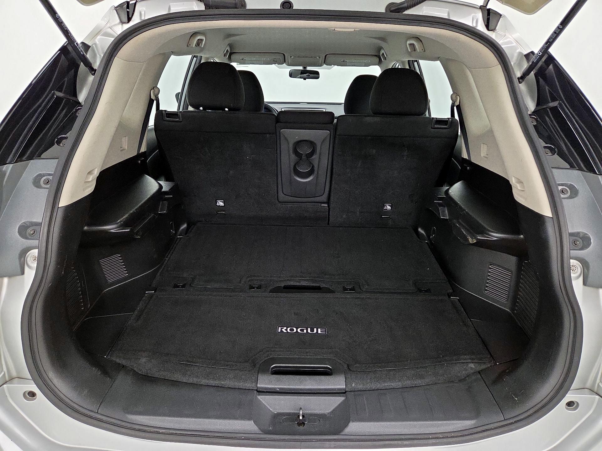 Thumbnail: 2015 Nissan Rogue - 20