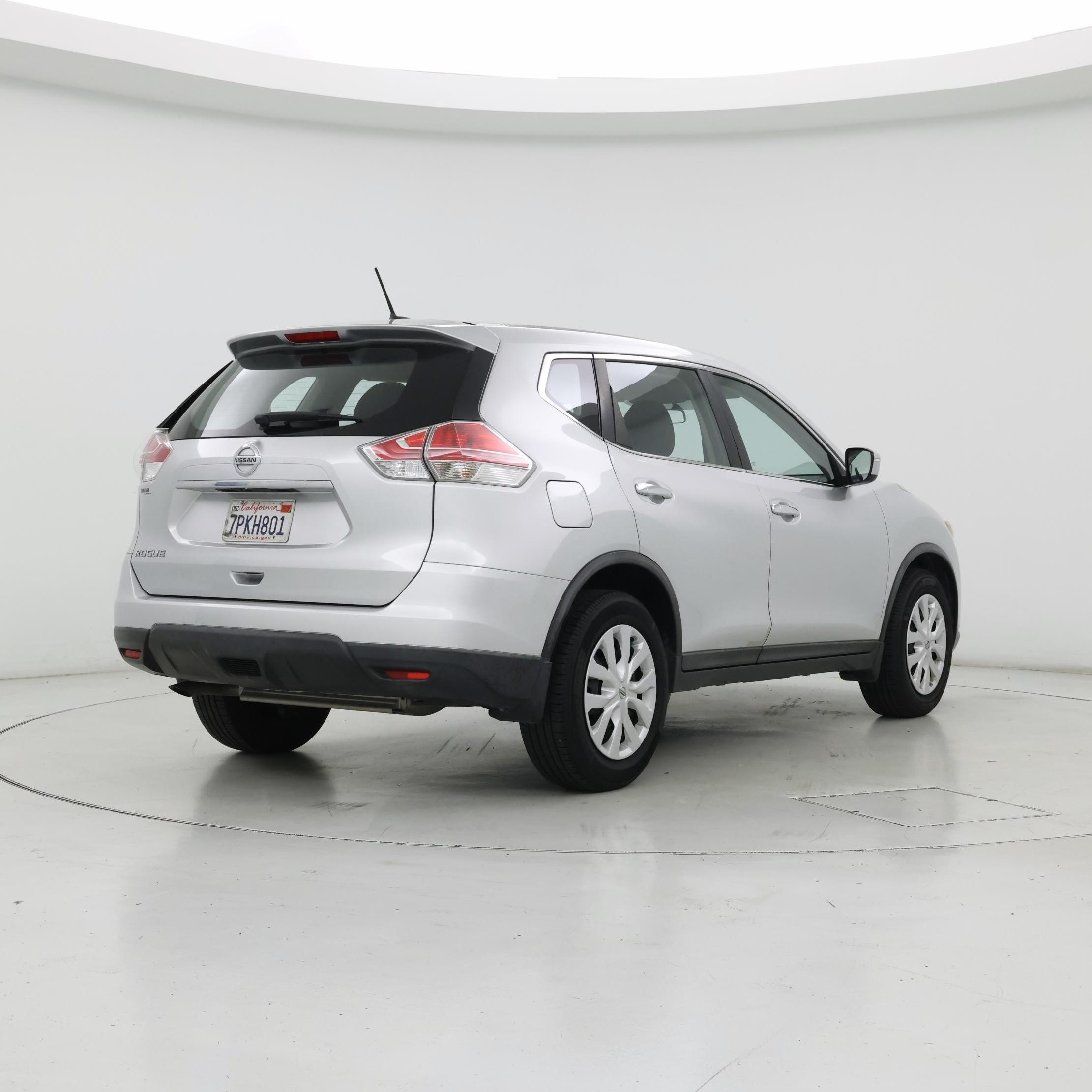 Thumbnail: 2015 Nissan Rogue - 8