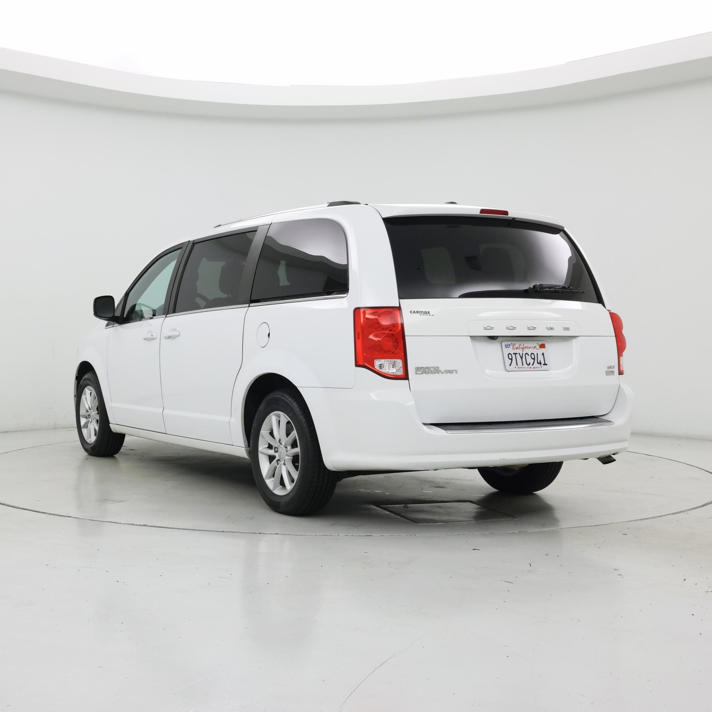 Thumbnail: 2019 Dodge Grand Caravan - 2