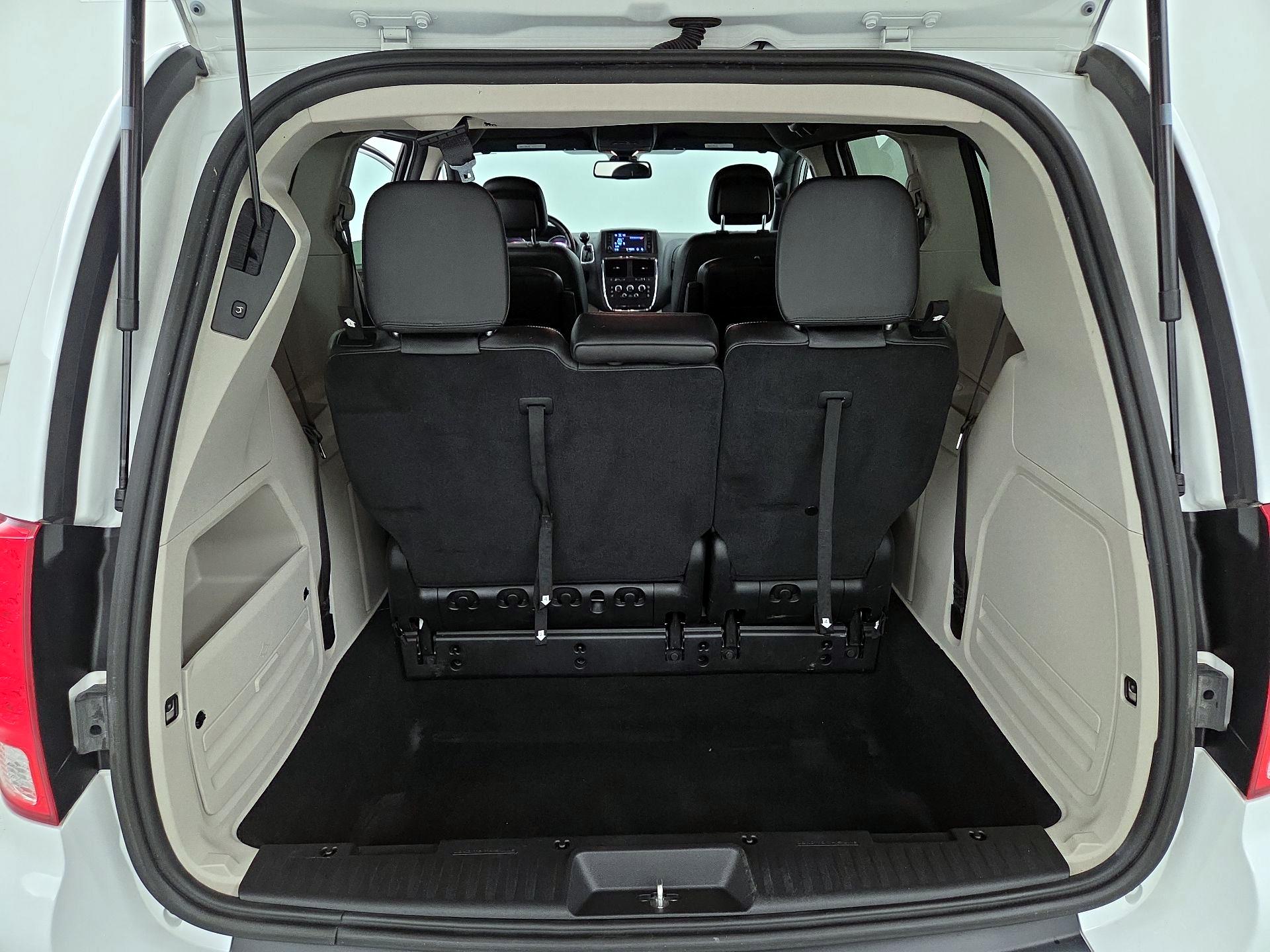 Thumbnail: 2019 Dodge Grand Caravan - 20