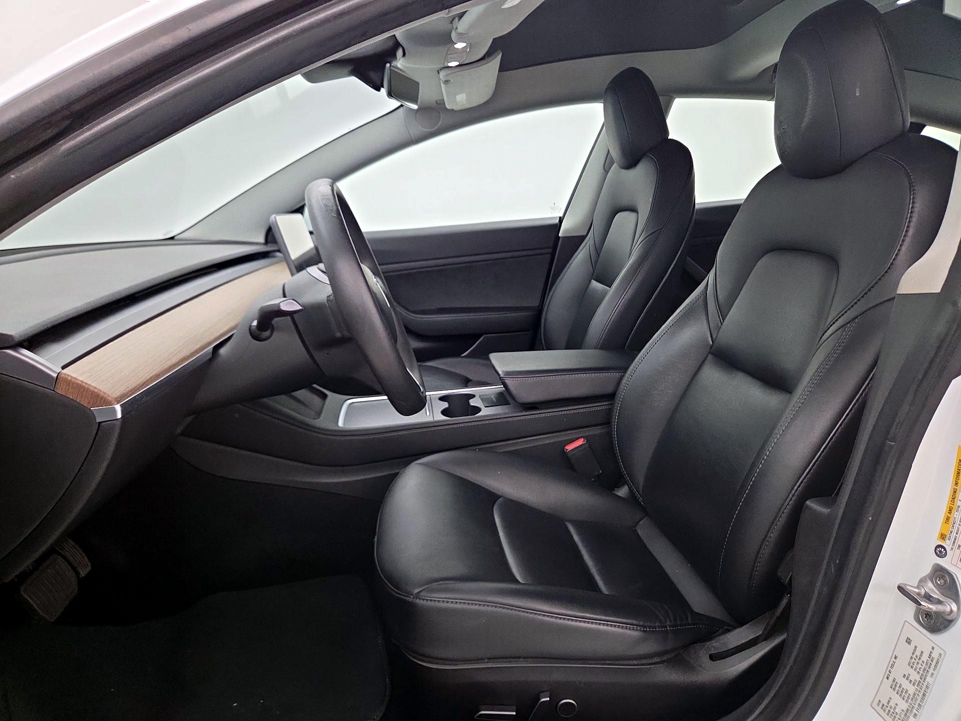 Thumbnail: 2021 Tesla Model 3 - 11