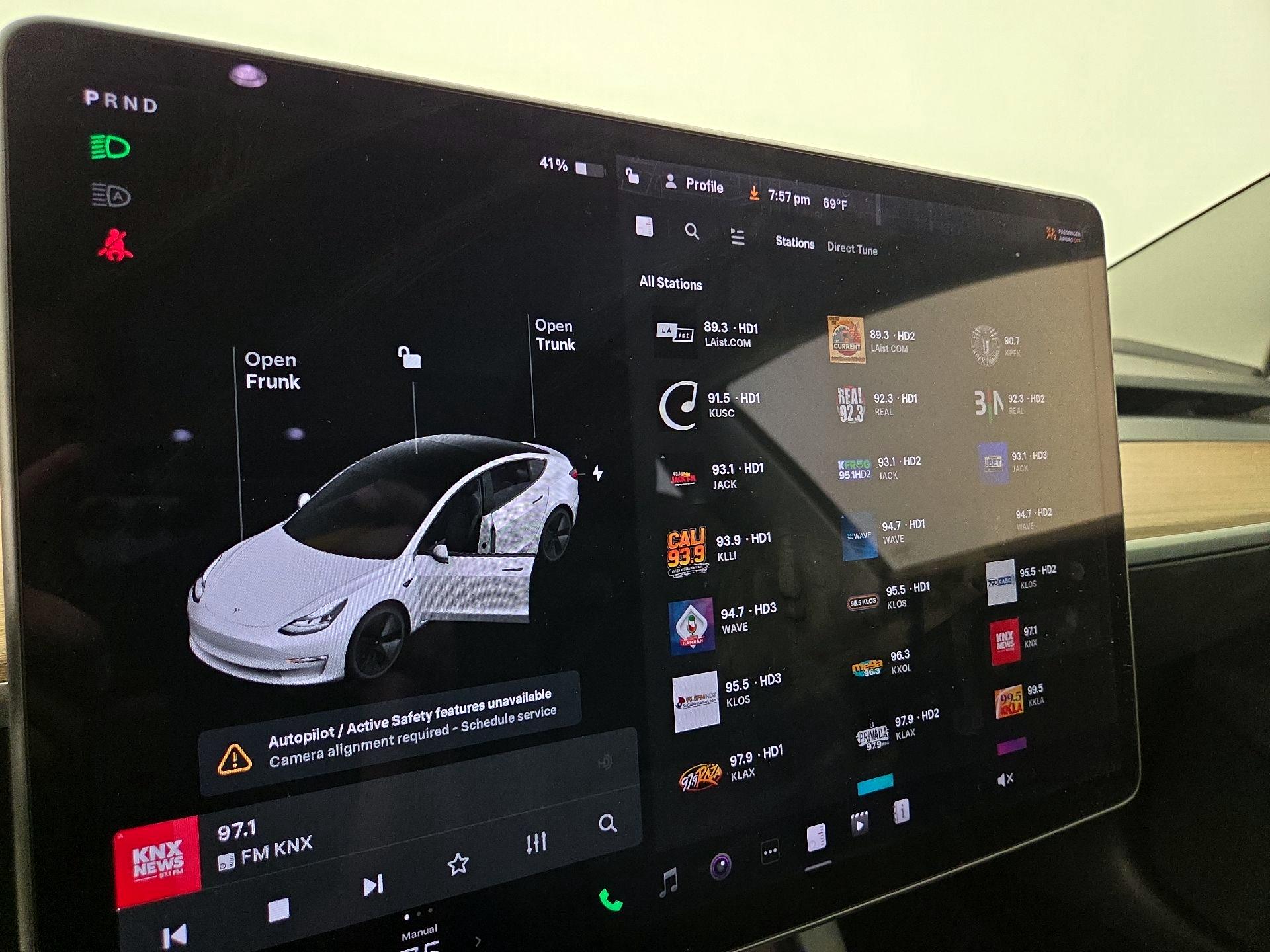 Thumbnail: 2021 Tesla Model 3 - 15