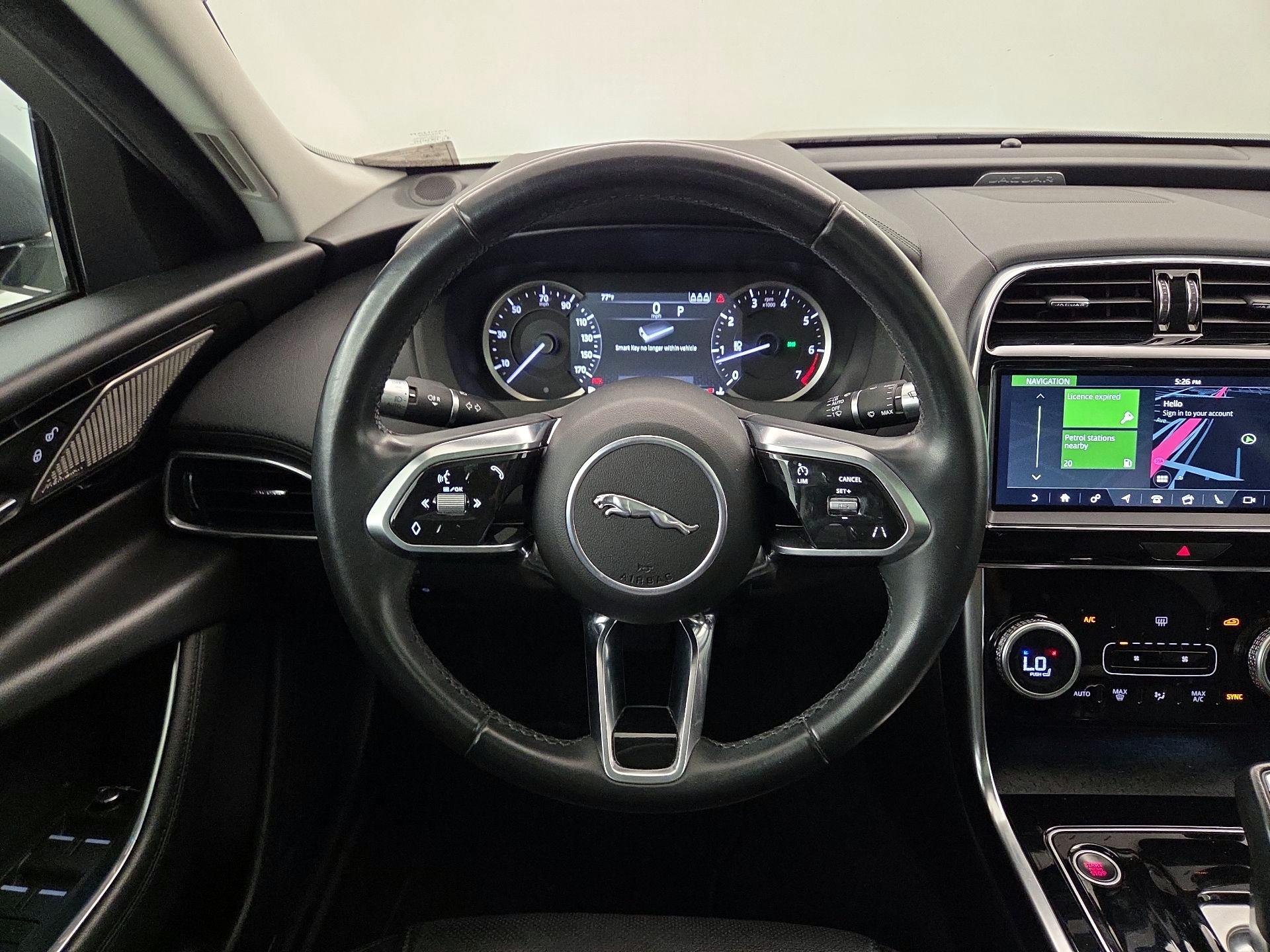 Thumbnail: 2020 Jaguar XE - 10