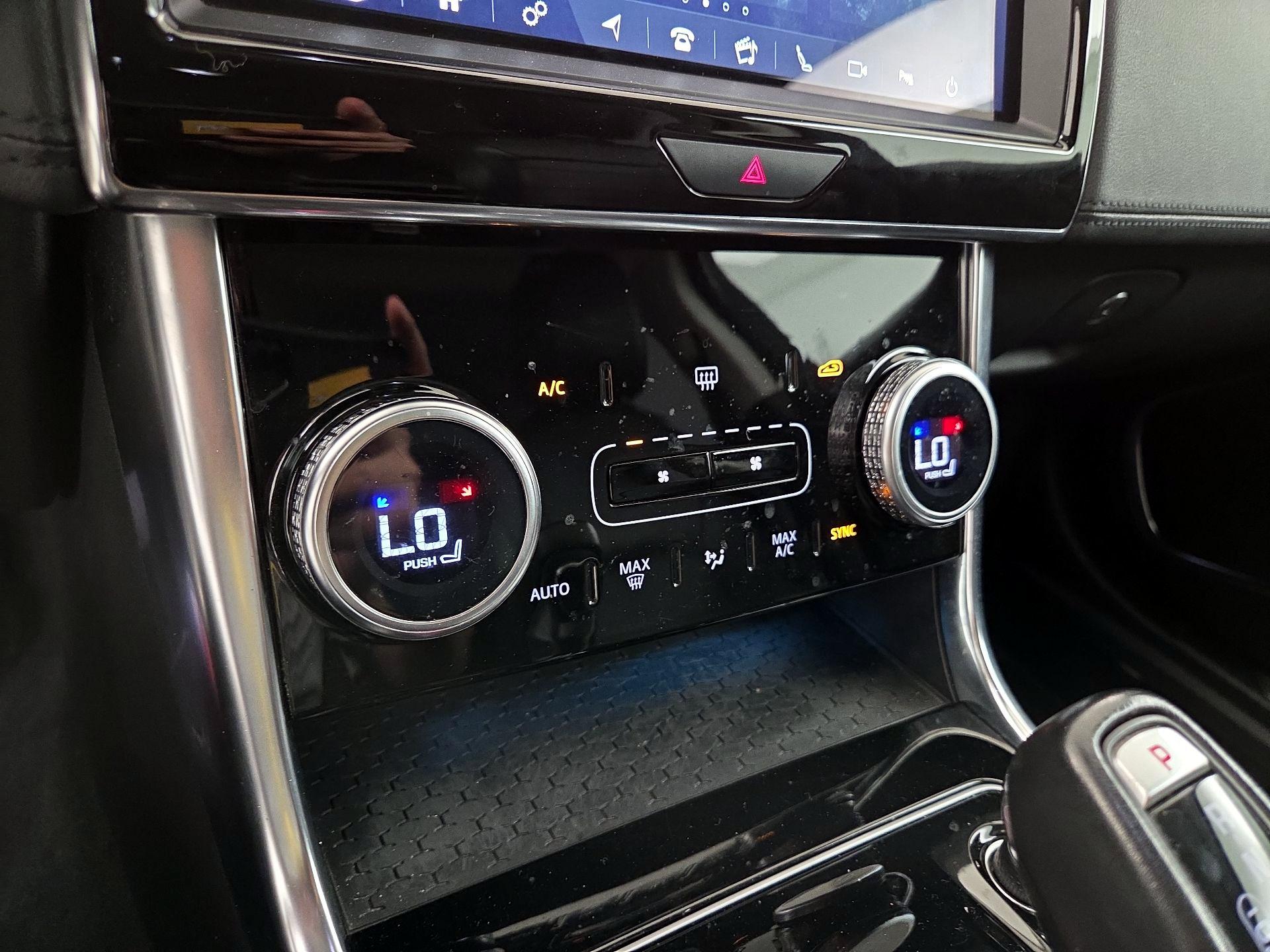 Thumbnail: 2020 Jaguar XE - 17