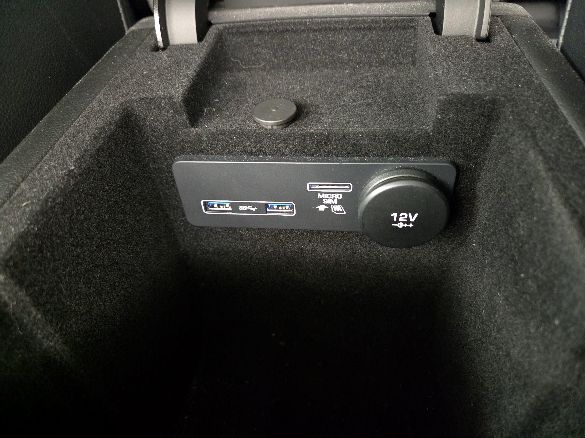 Thumbnail: 2020 Jaguar XE - 19