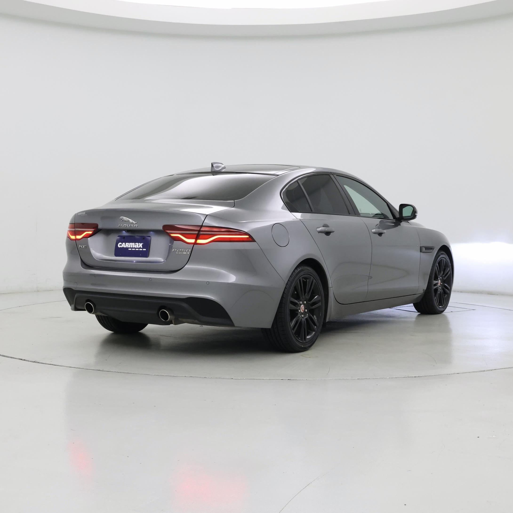 Thumbnail: 2020 Jaguar XE - 8