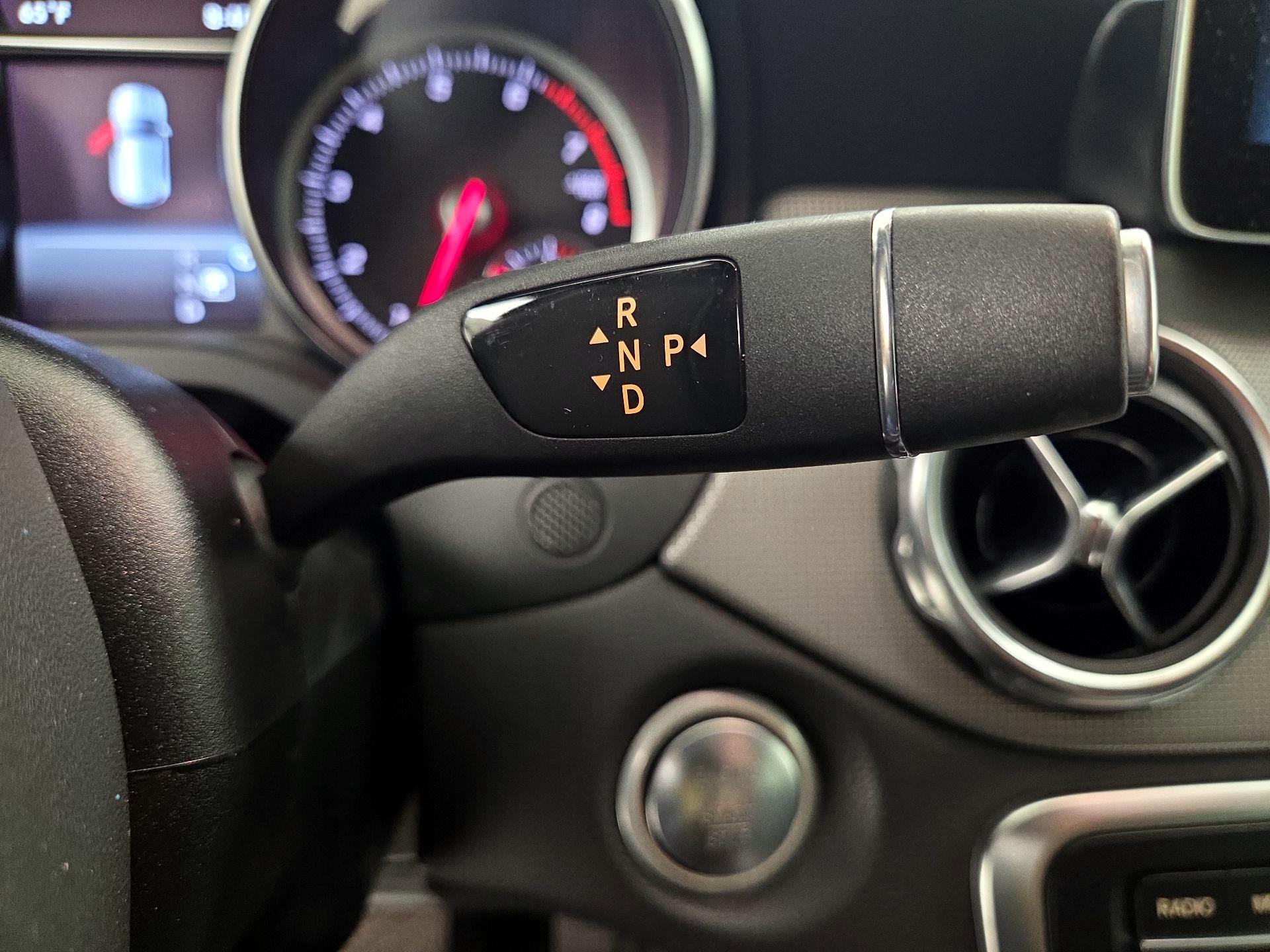 Thumbnail: 2019 Mercedes-Benz GLA - 17