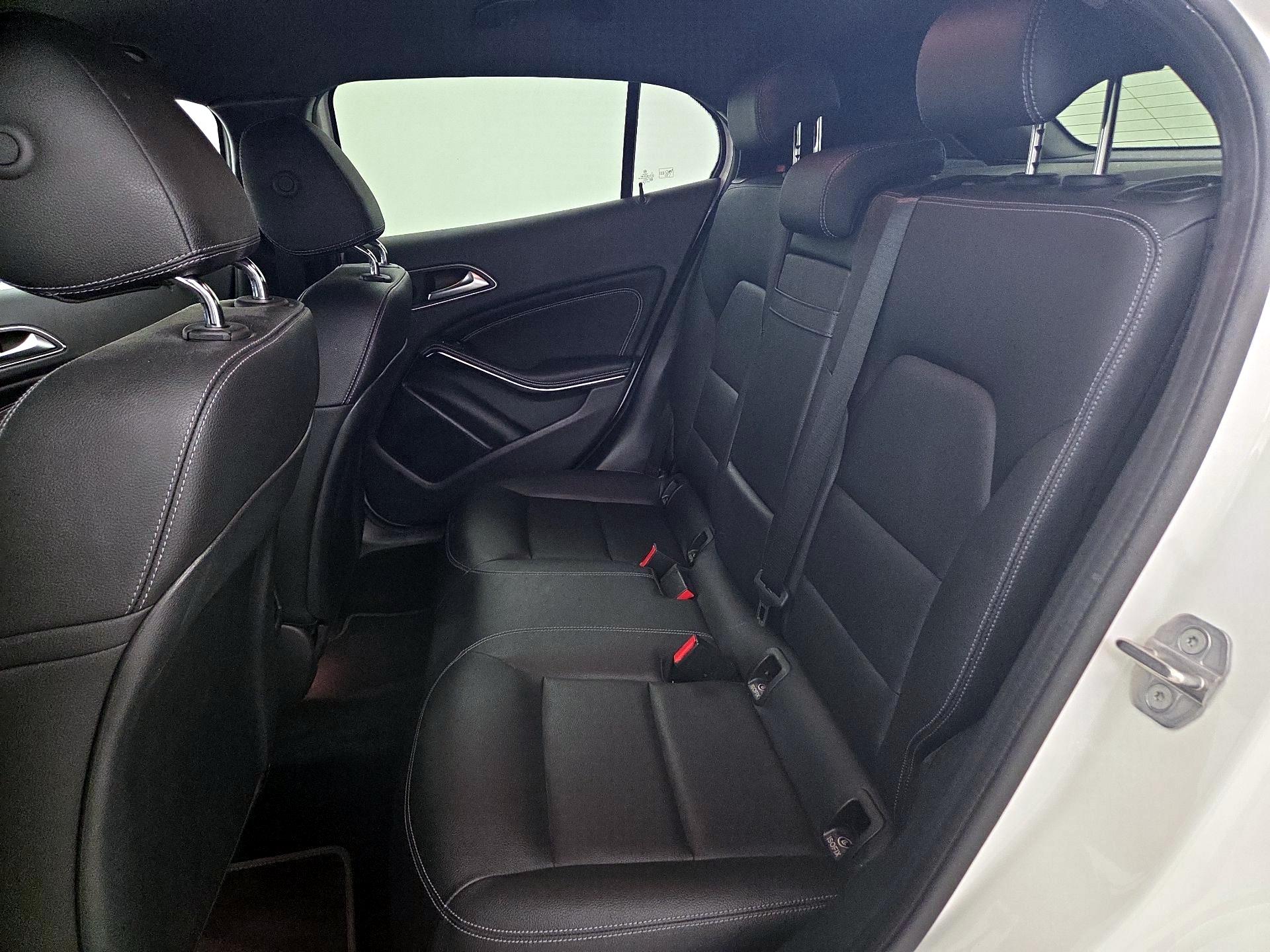 Thumbnail: 2019 Mercedes-Benz GLA - 19