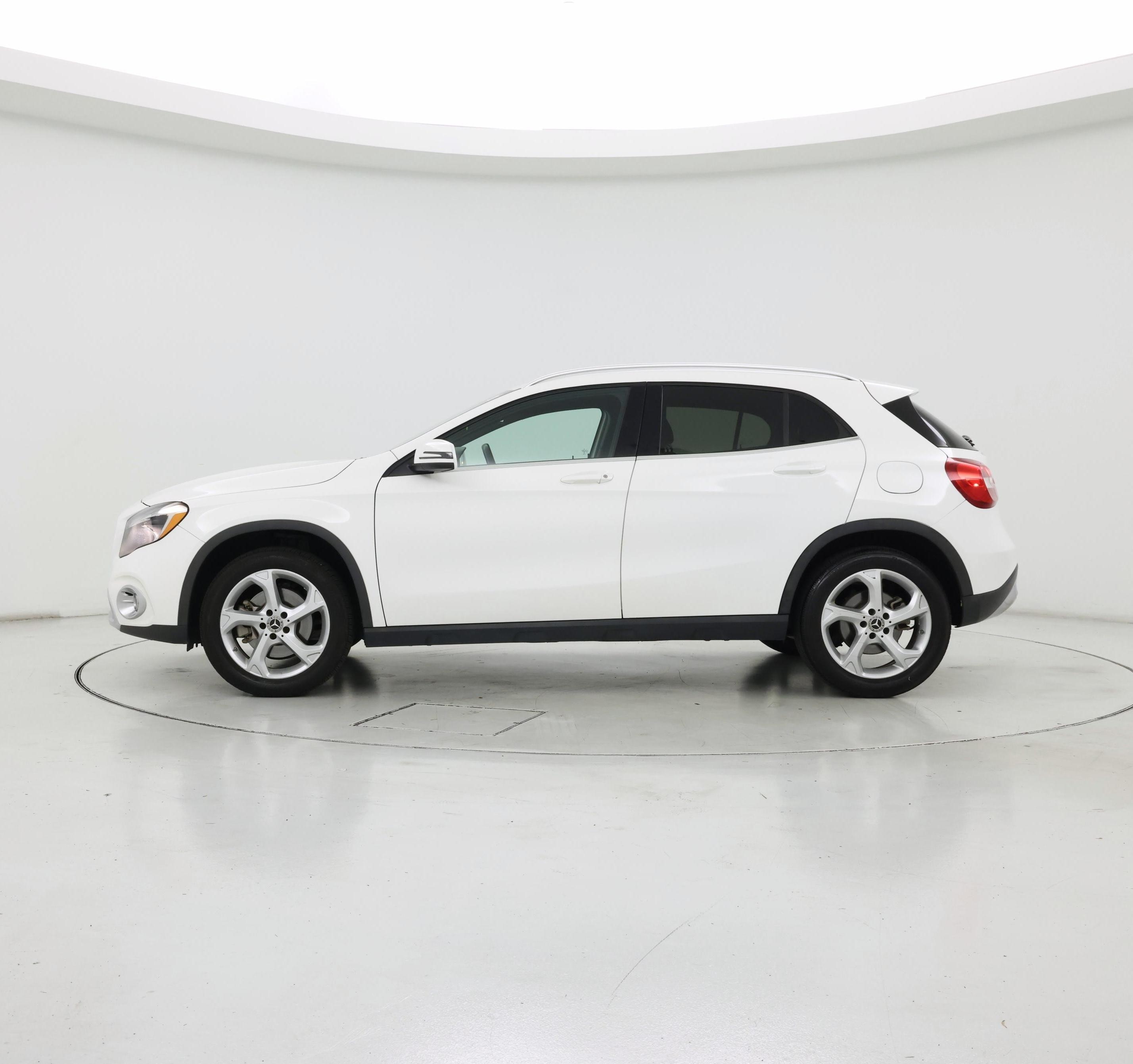 Thumbnail: 2019 Mercedes-Benz GLA - 3