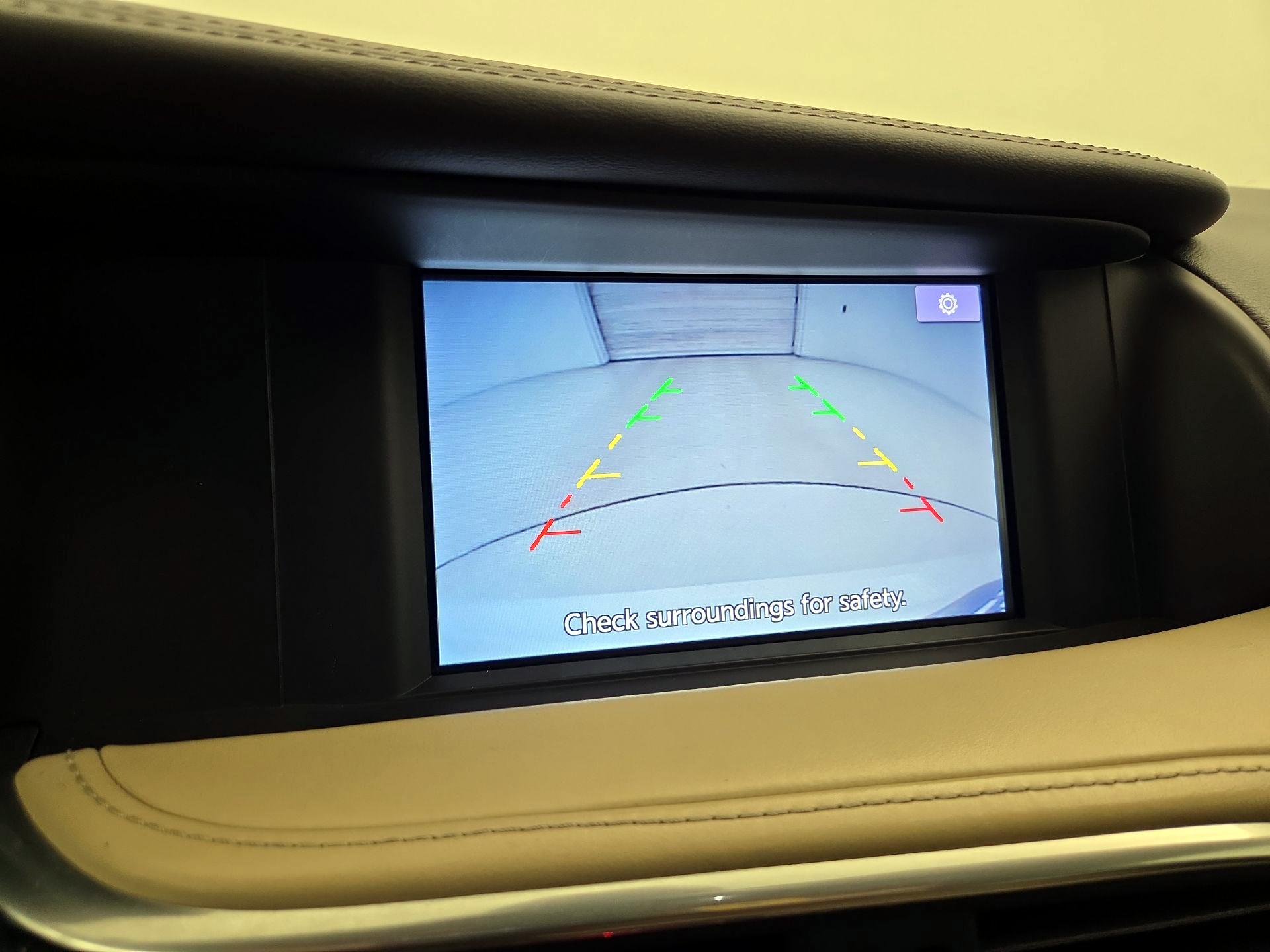 Thumbnail: 2017 INFINITI QX30 - 15