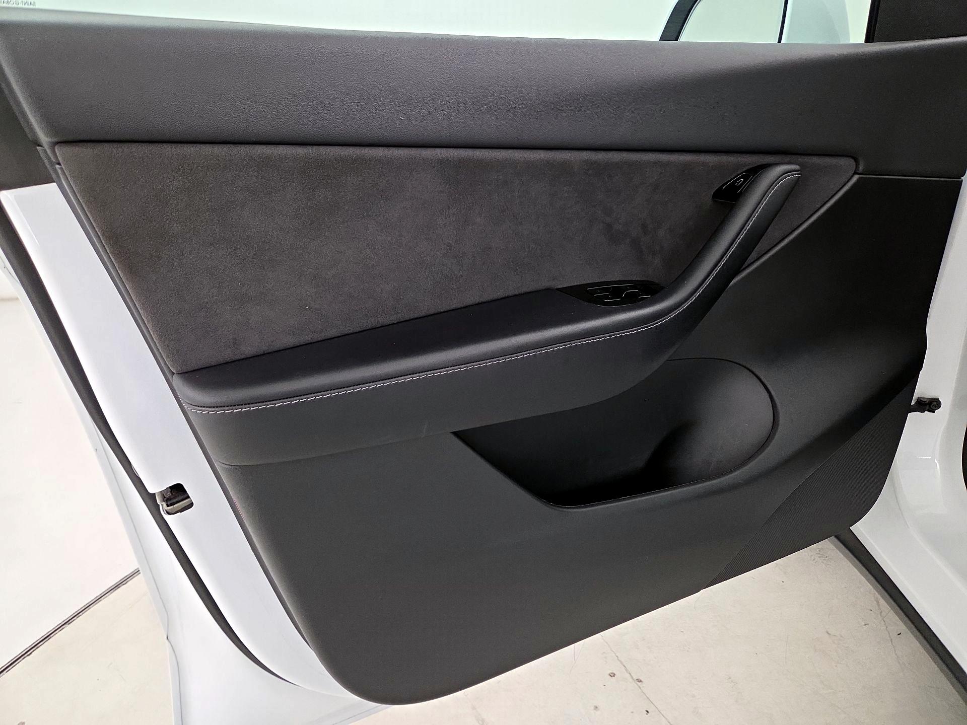 Thumbnail: 2021 Tesla Model Y - 12