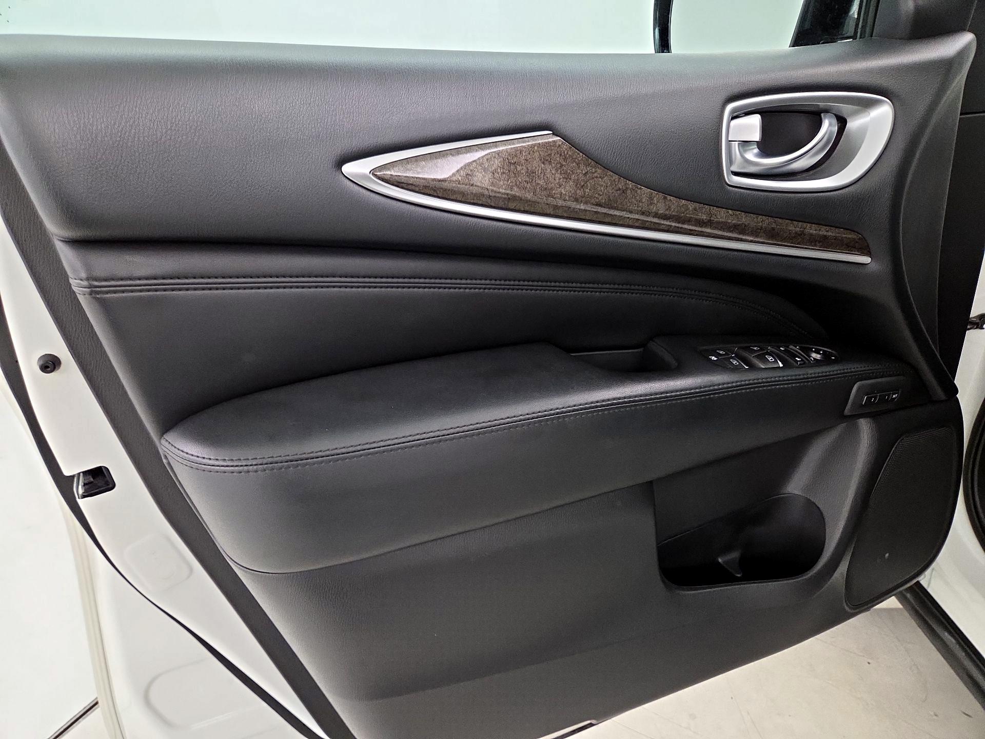 Thumbnail: 2015 INFINITI QX60 - 12