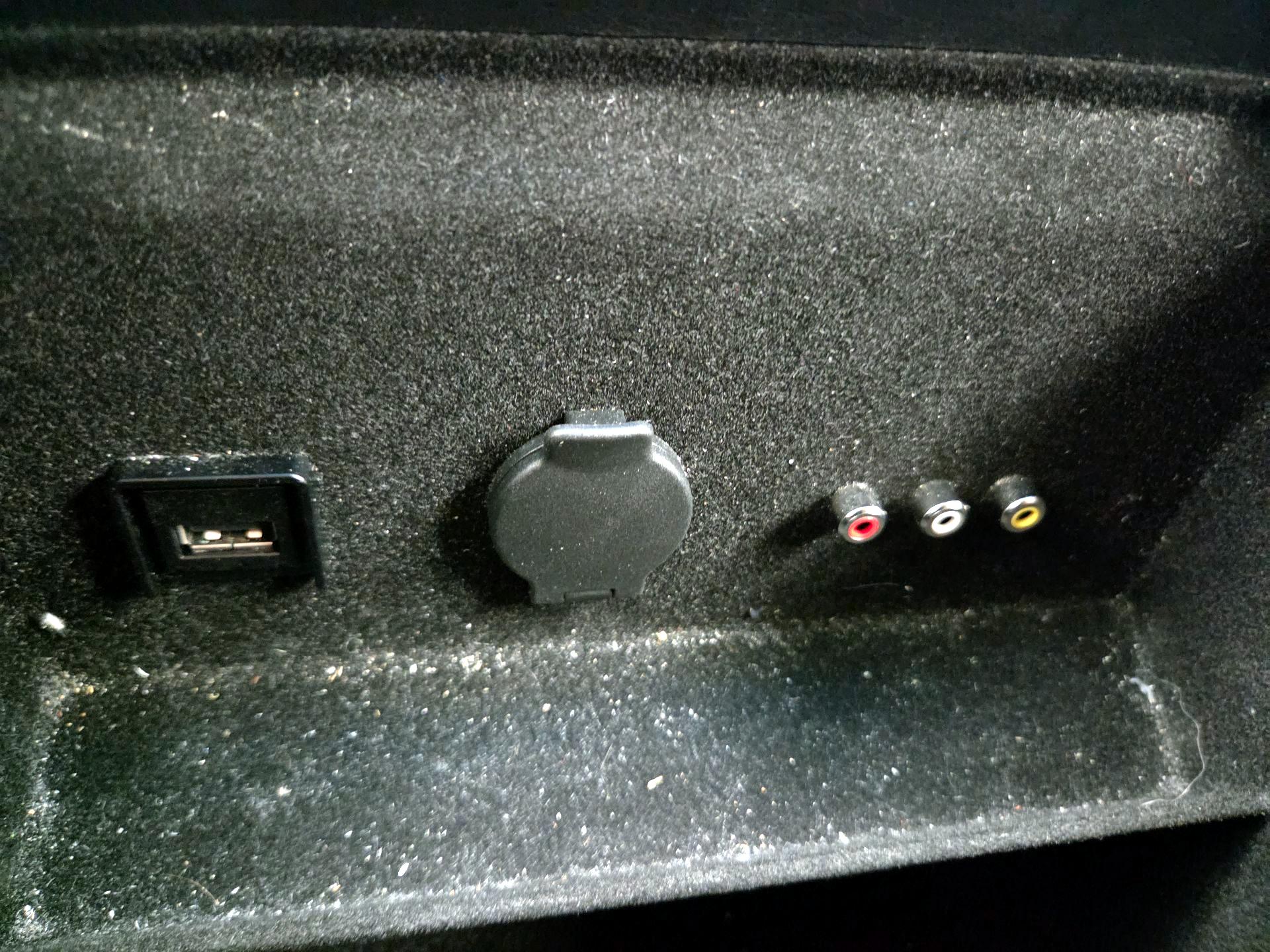 Thumbnail: 2015 INFINITI QX60 - 19