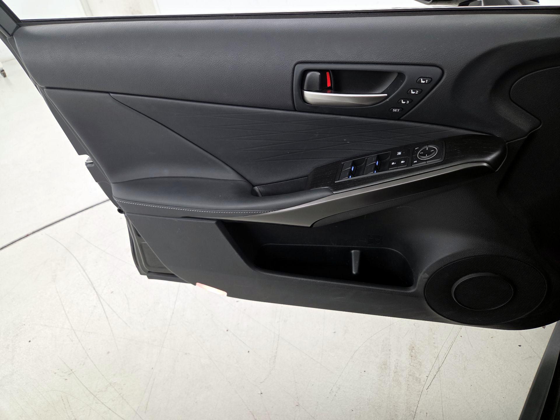 Thumbnail: 2023 Lexus IS - 12