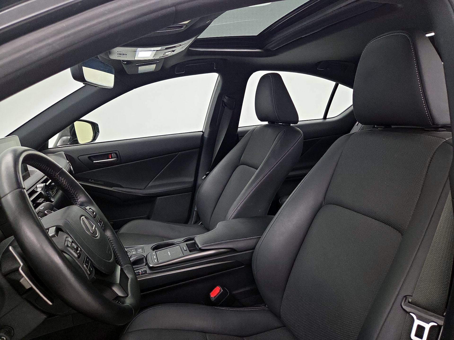 Thumbnail: 2023 Lexus IS - 19