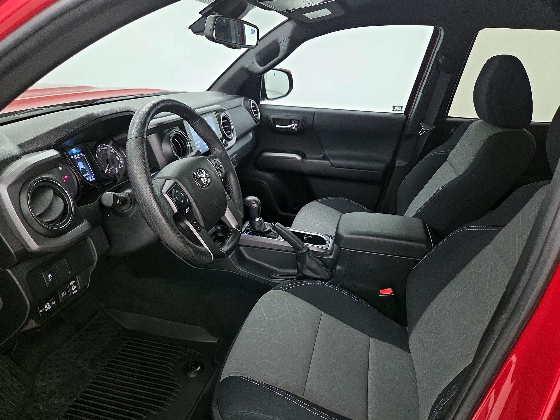 Thumbnail: 2022 Toyota Tacoma - 11