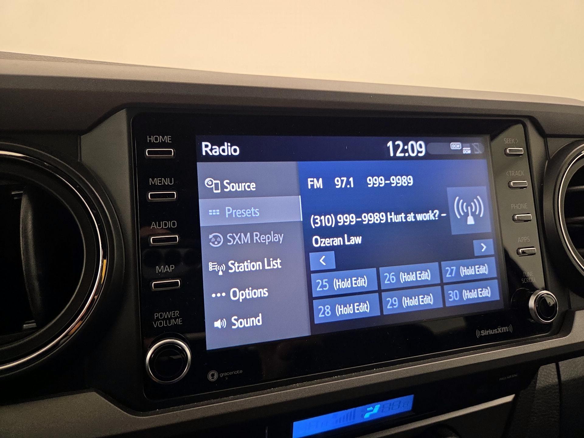 Thumbnail: 2022 Toyota Tacoma - 15