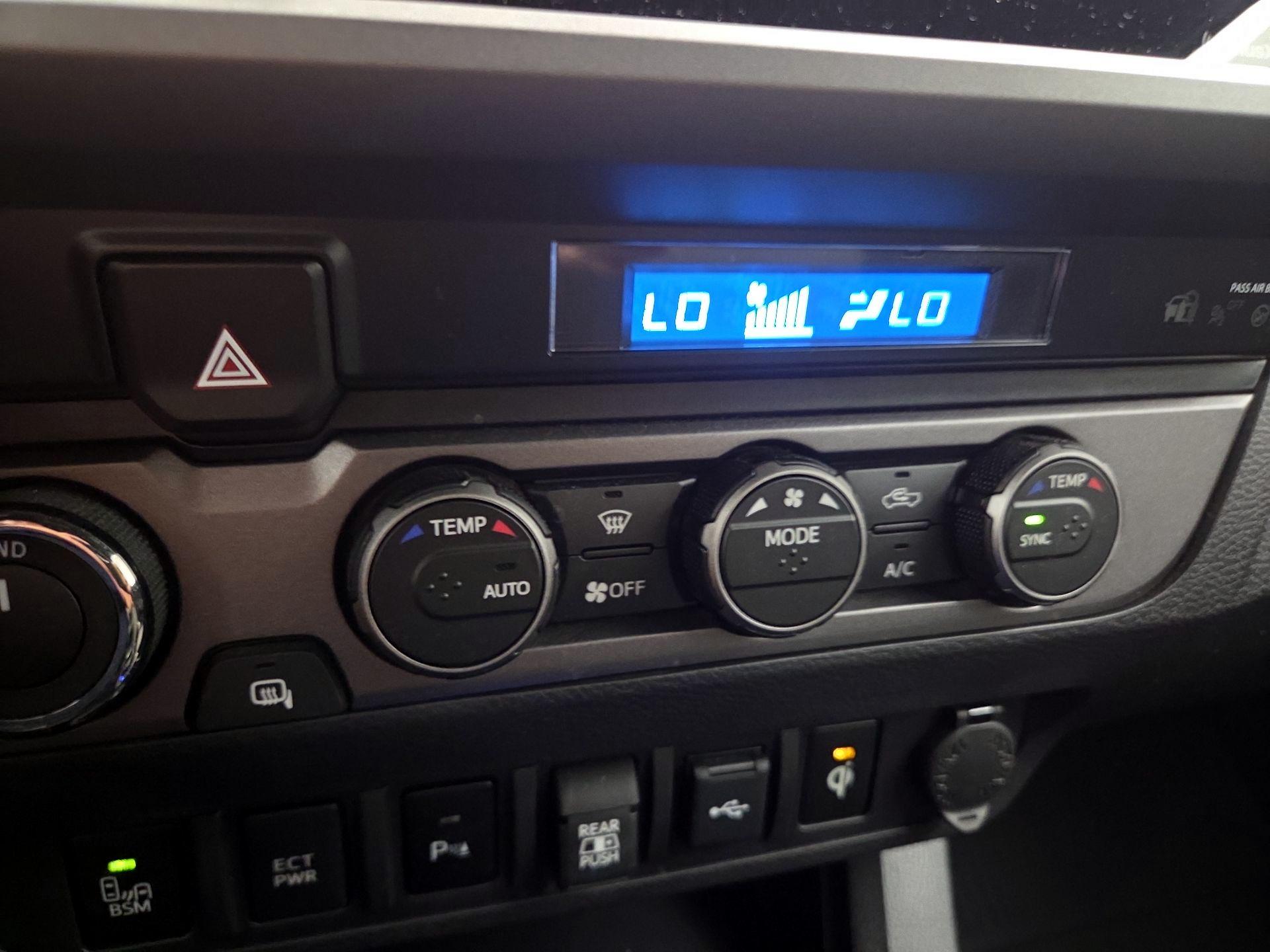 Thumbnail: 2022 Toyota Tacoma - 16