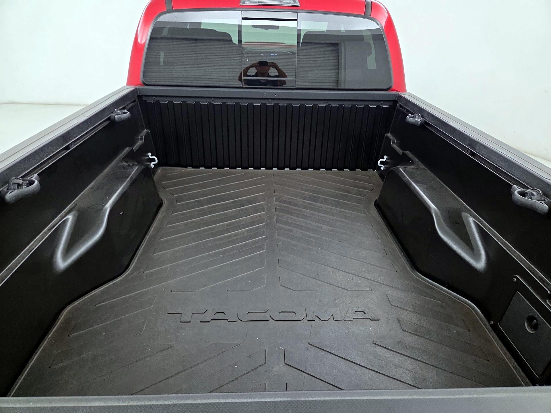 Thumbnail: 2022 Toyota Tacoma - 20