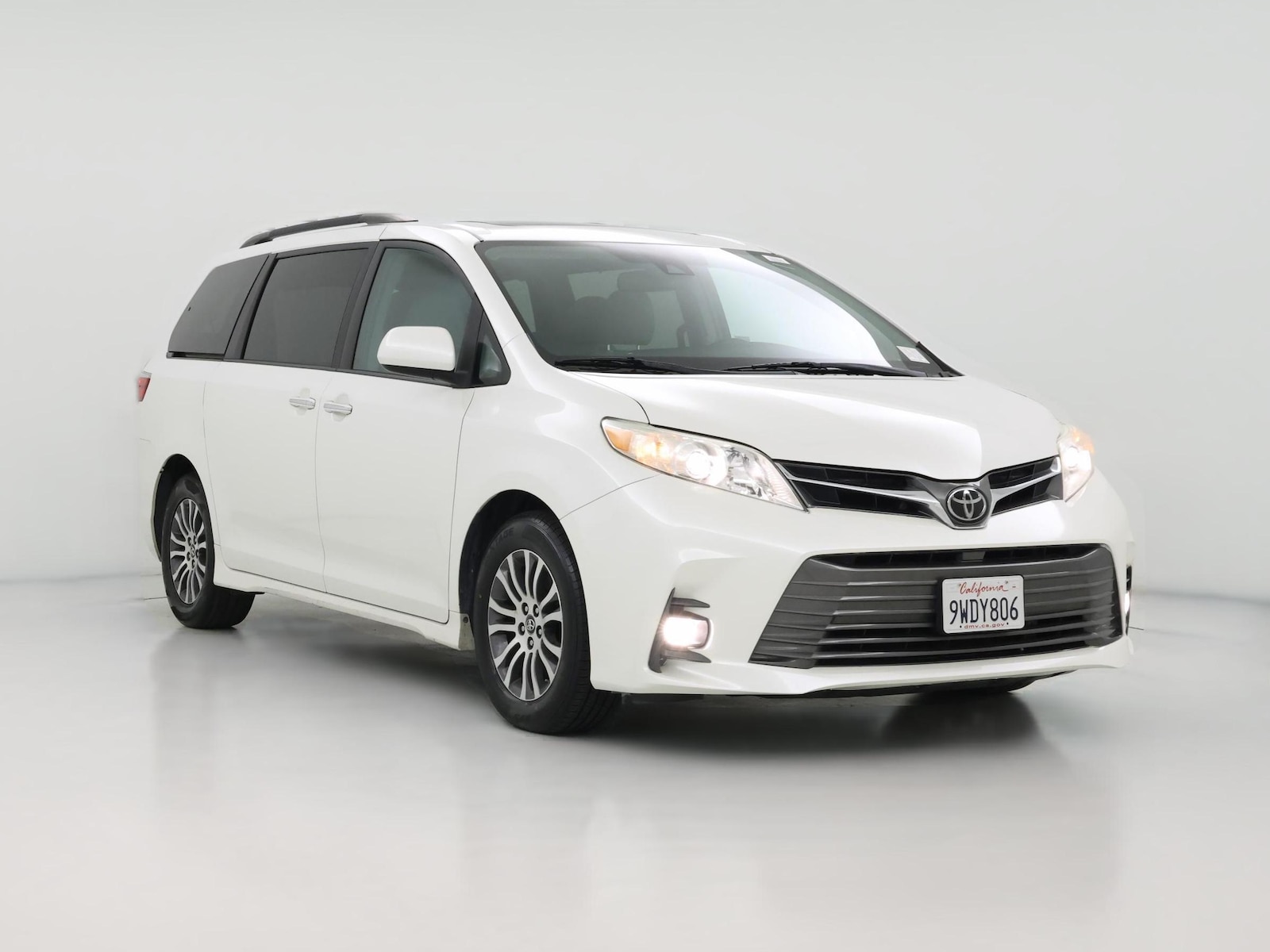 2018 Toyota Sienna XLE