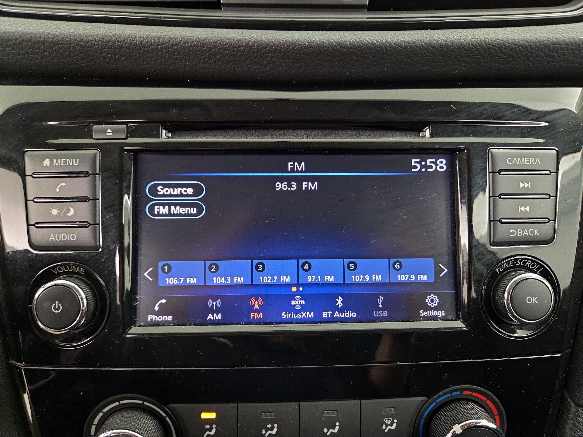 Thumbnail: 2018 Nissan Rogue - 15