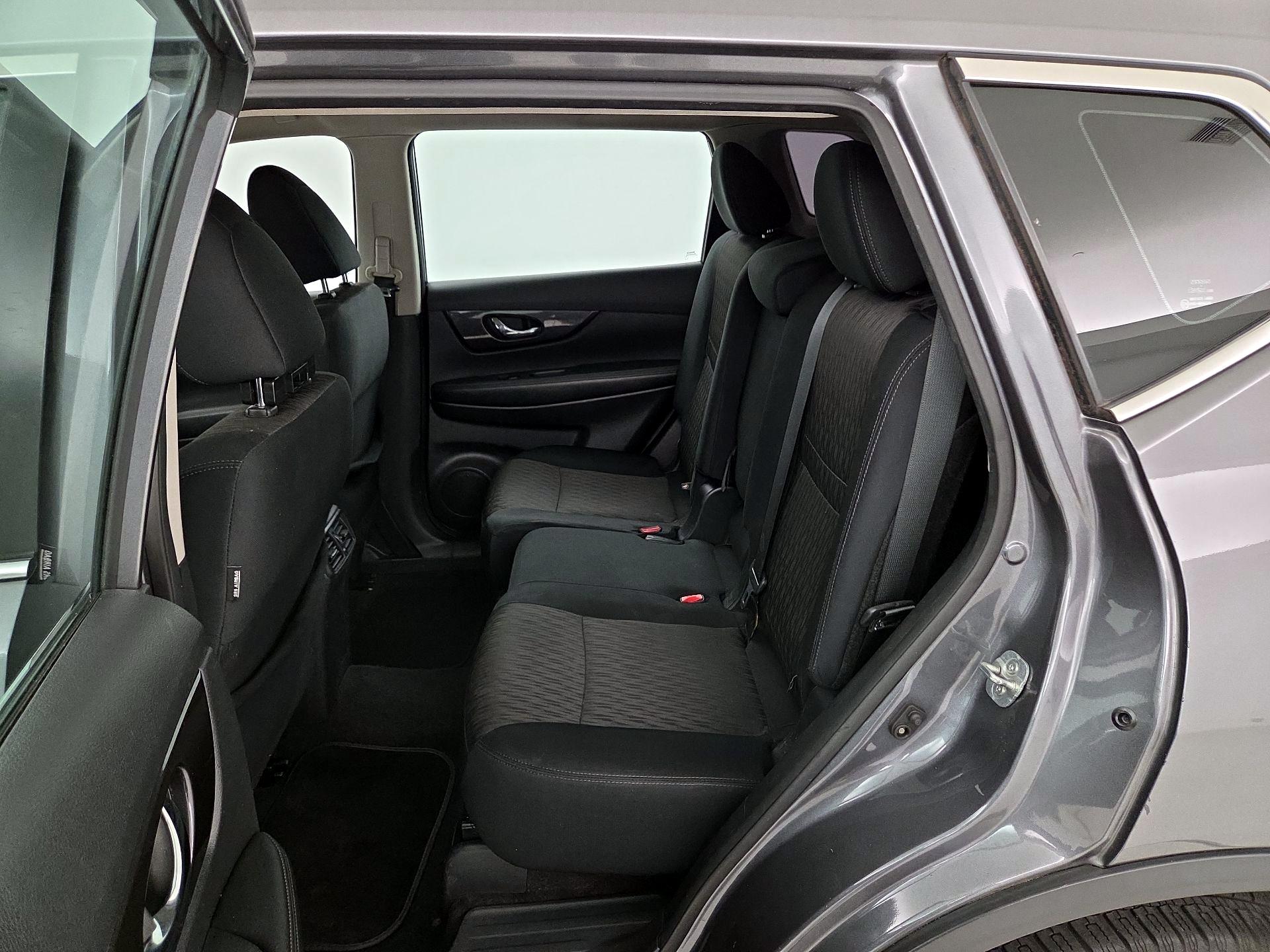 Thumbnail: 2018 Nissan Rogue - 19