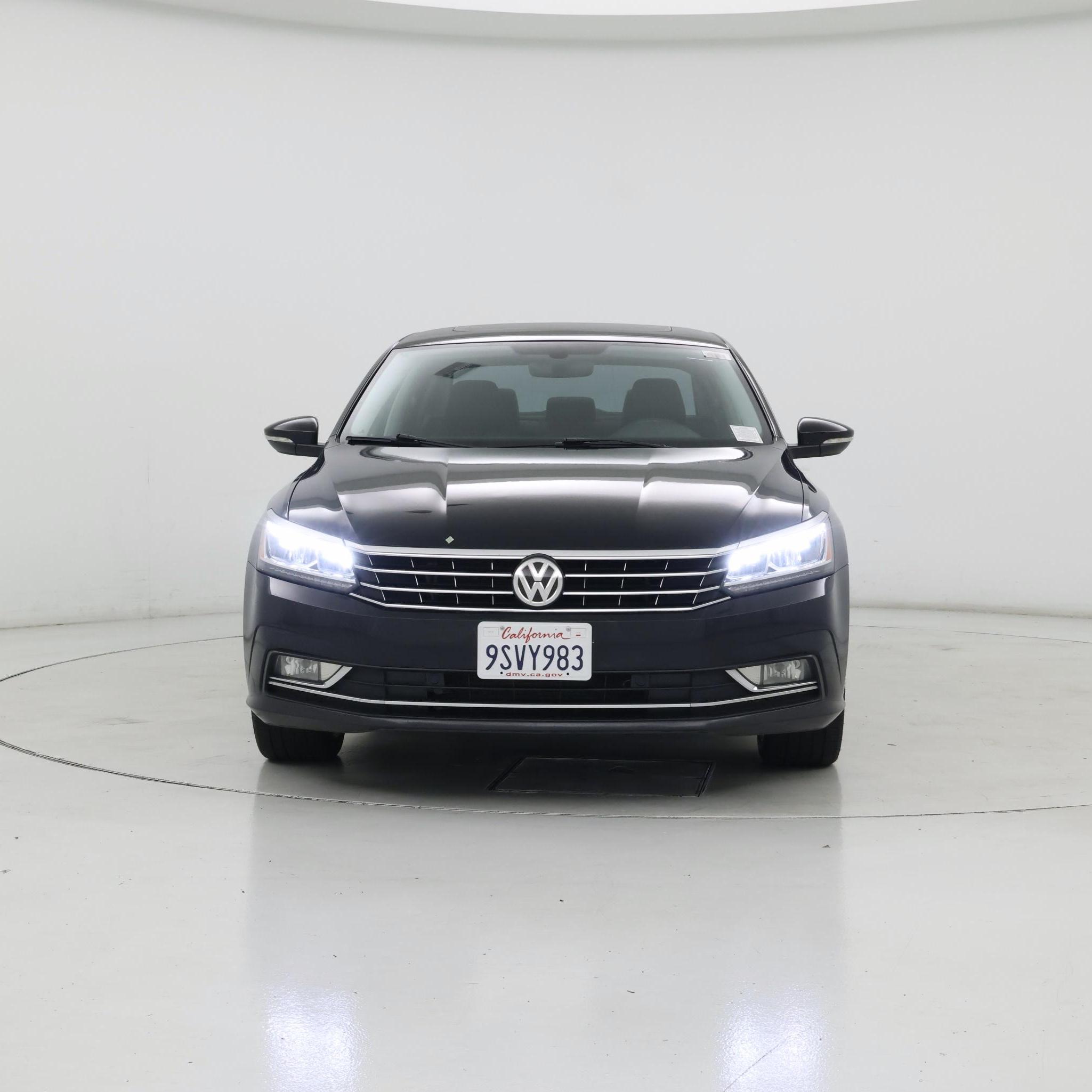 Thumbnail: 2017 Volkswagen Passat - 5