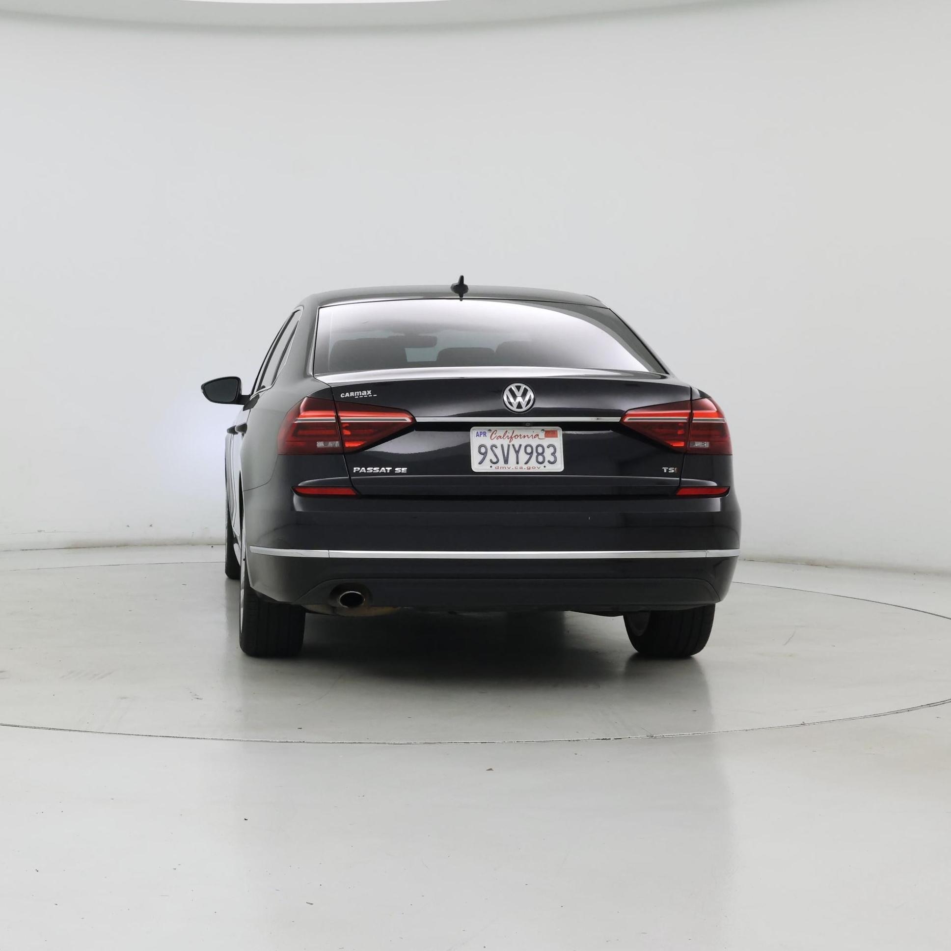 Thumbnail: 2017 Volkswagen Passat - 6