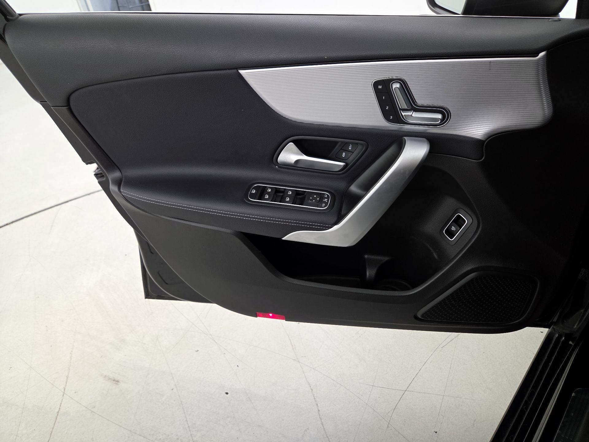 Thumbnail: 2020 Mercedes-Benz A-Class - 12