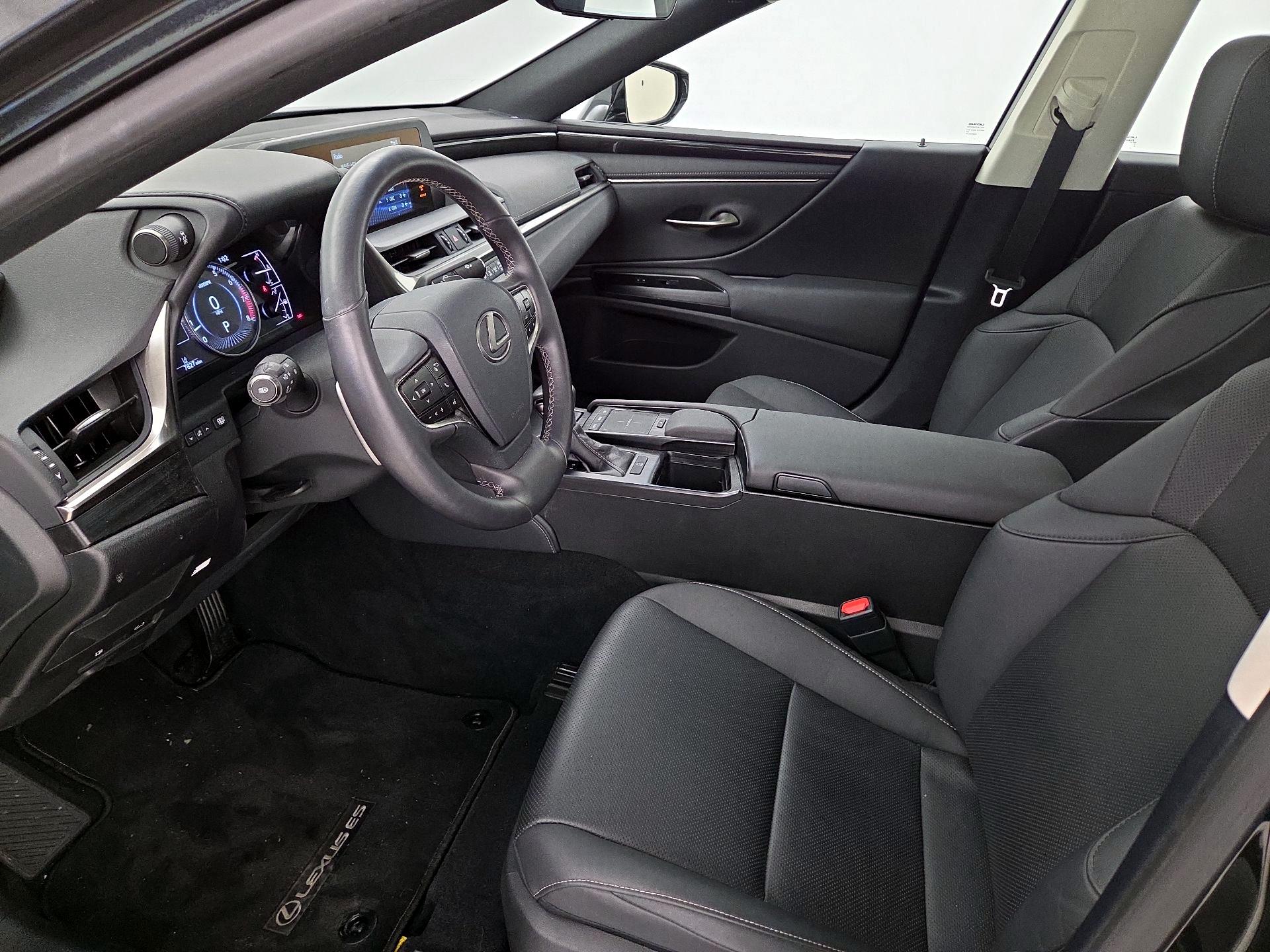 Thumbnail: 2021 Lexus ES - 11