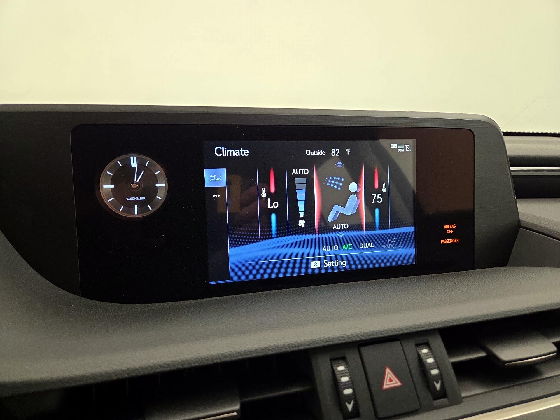 Thumbnail: 2021 Lexus ES - 16