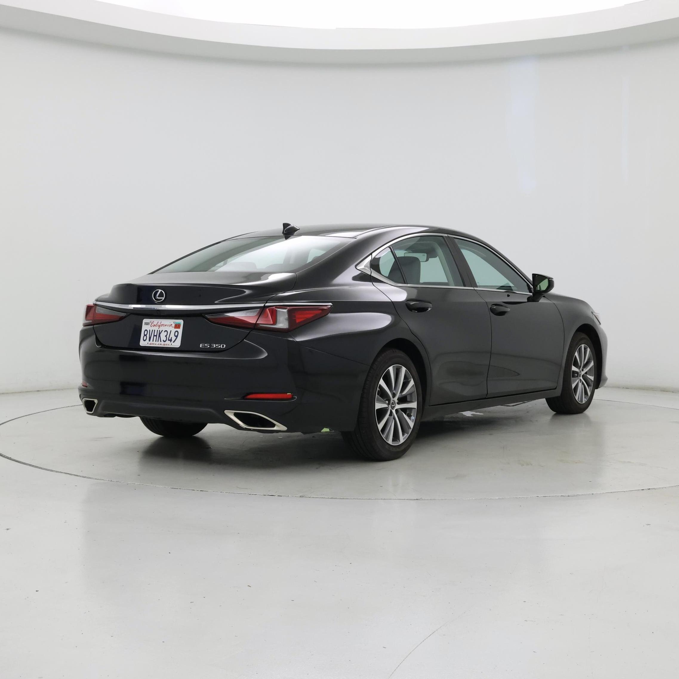 Thumbnail: 2021 Lexus ES - 8