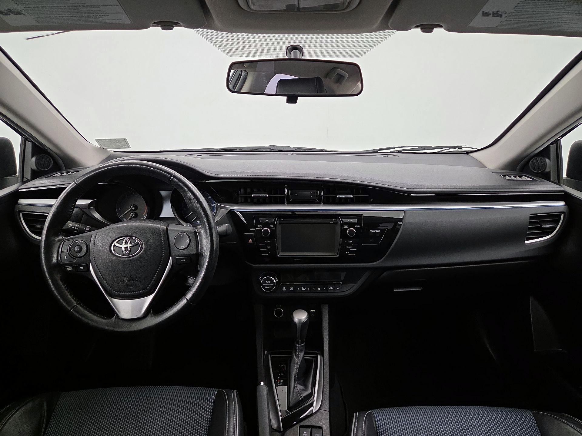 Thumbnail: 2015 Toyota Corolla - 9