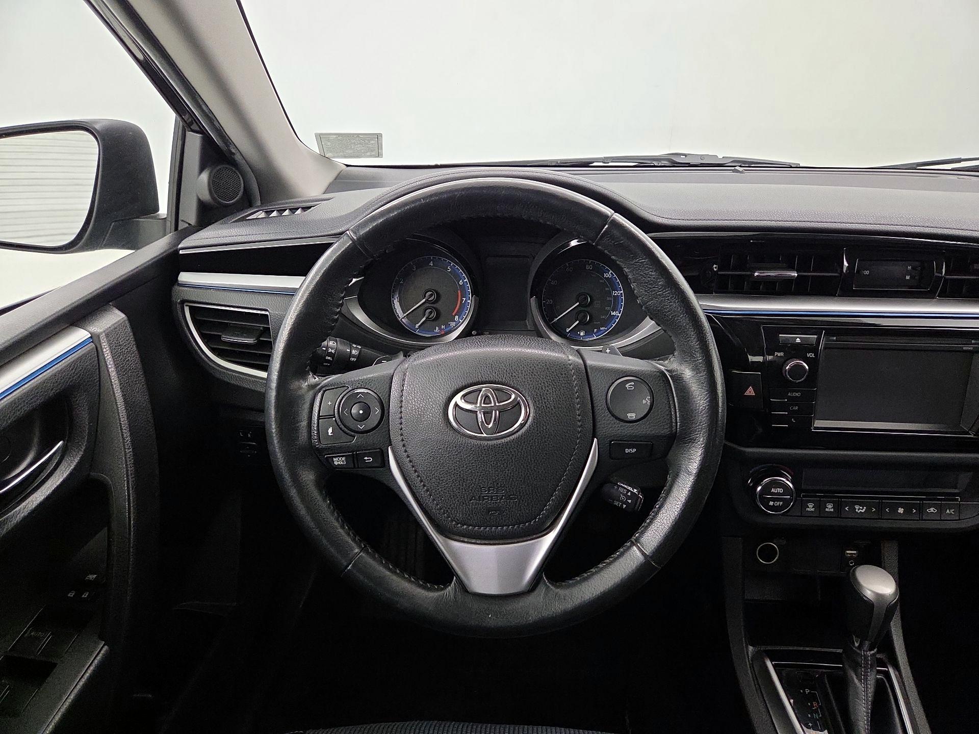 Thumbnail: 2015 Toyota Corolla - 10