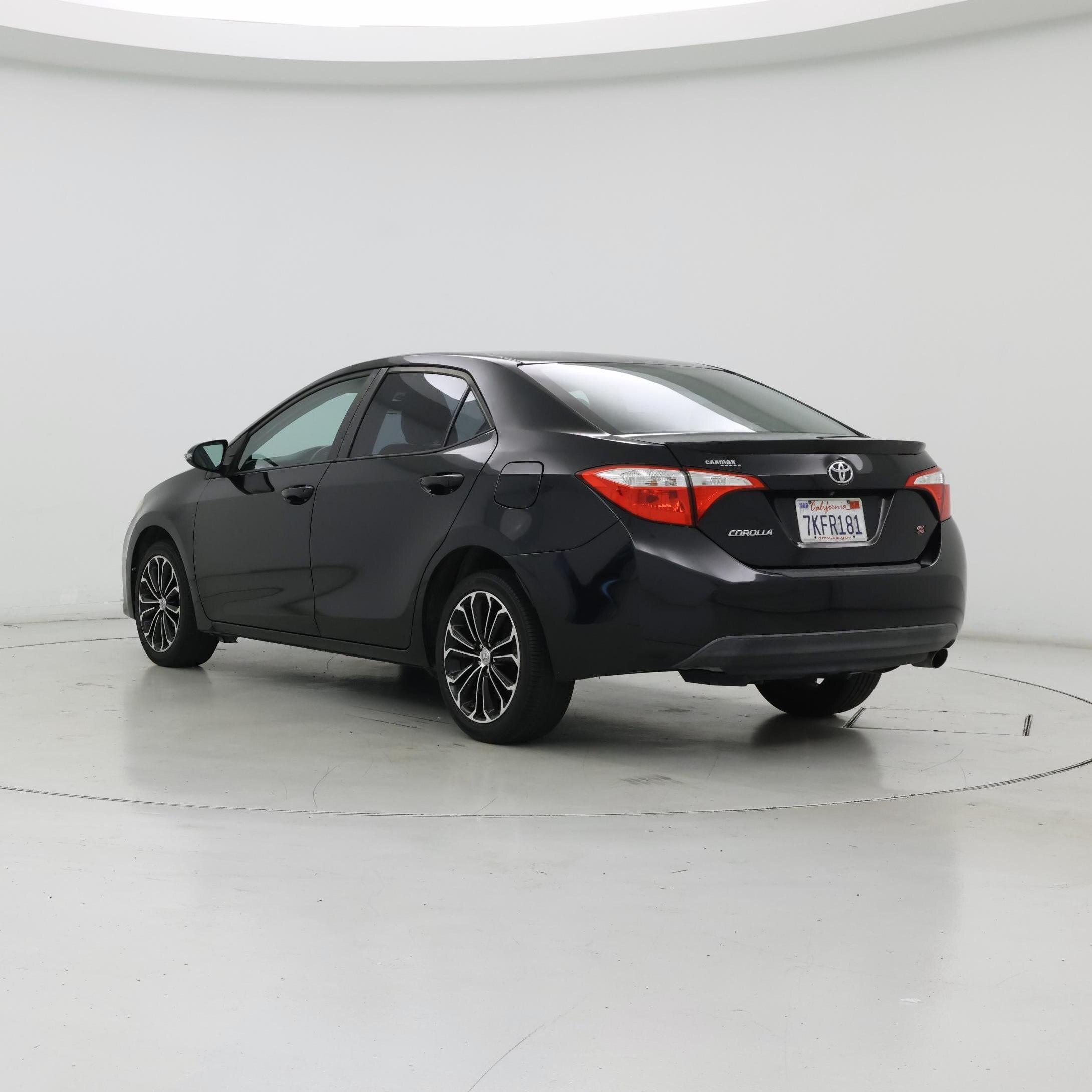 Thumbnail: 2015 Toyota Corolla - 2