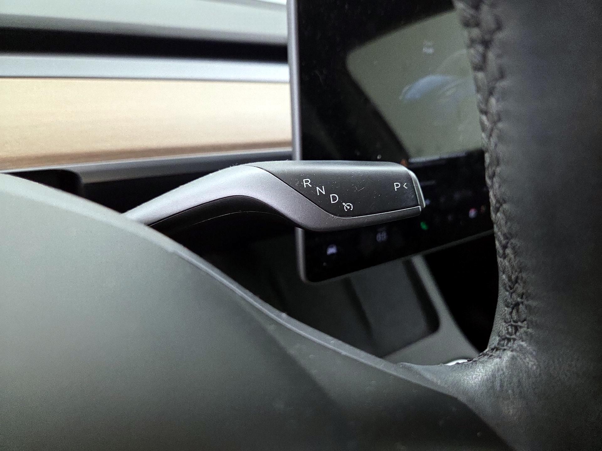 Thumbnail: 2022 Tesla Model Y - 17