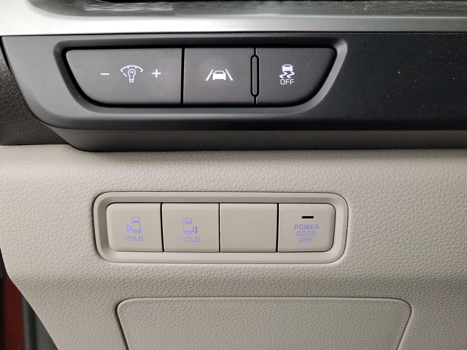 Thumbnail: 2024 Kia Carnival - 13