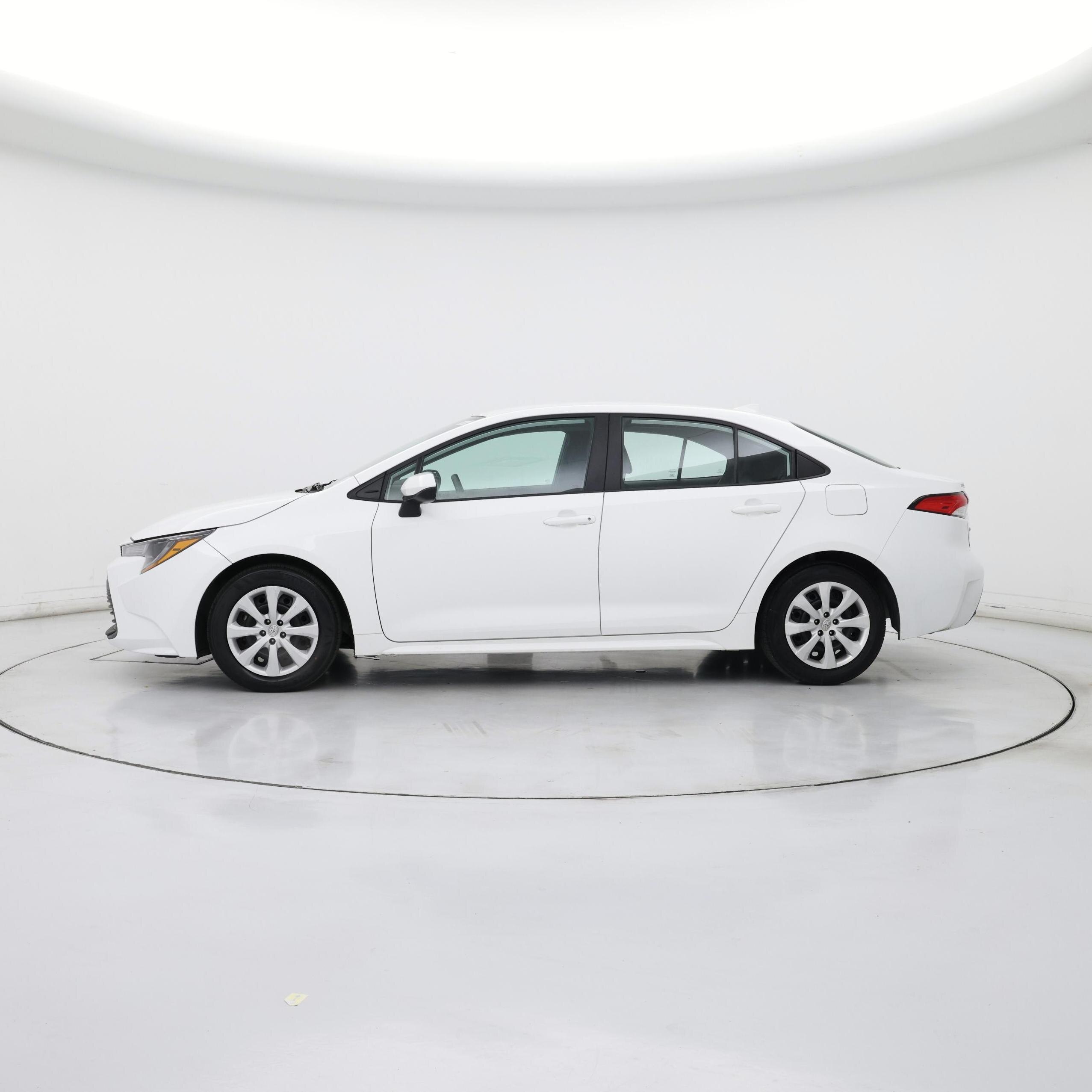 Thumbnail: 2024 Toyota Corolla - 3