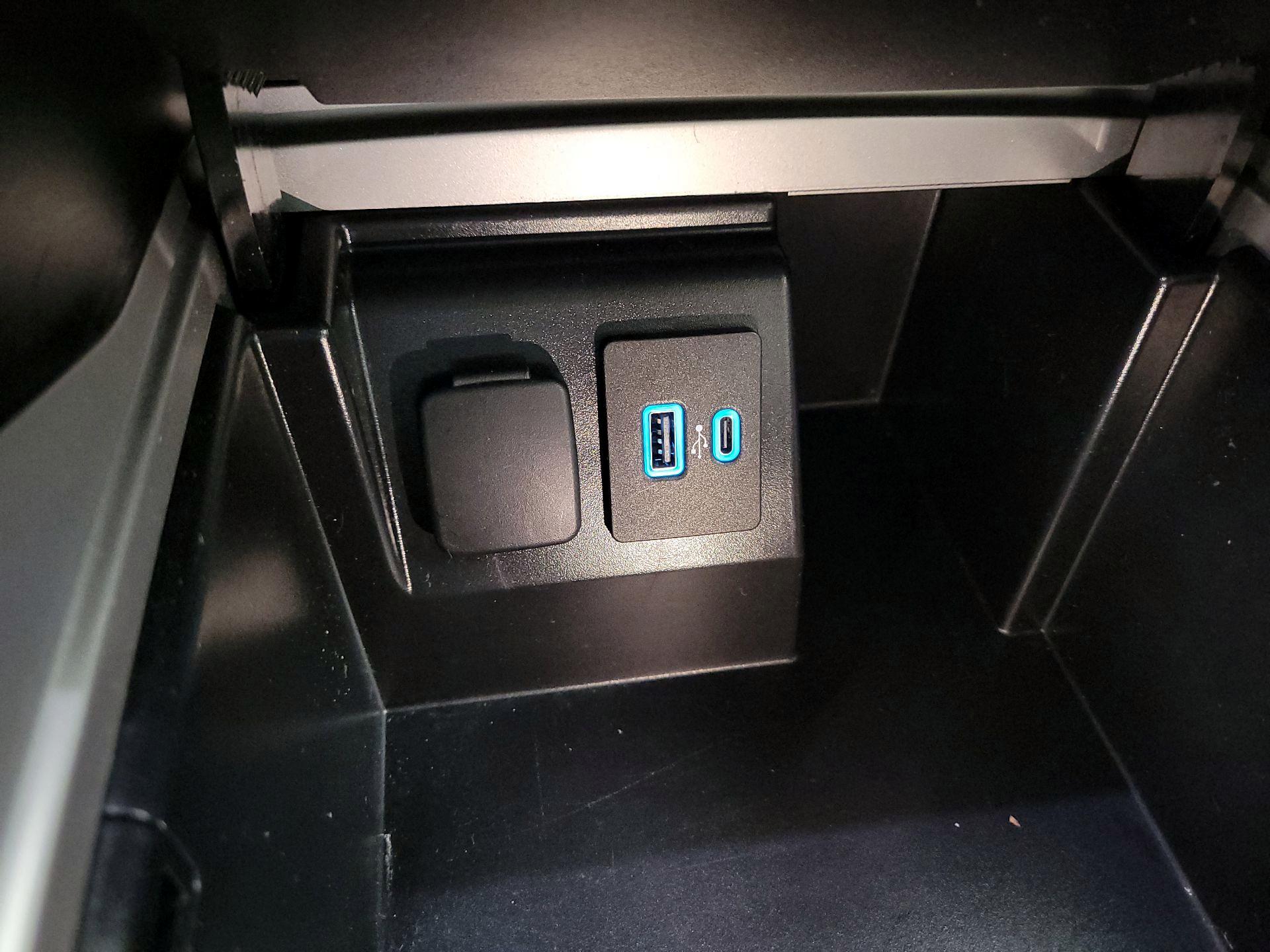 Thumbnail: 2024 Ford Explorer - 18