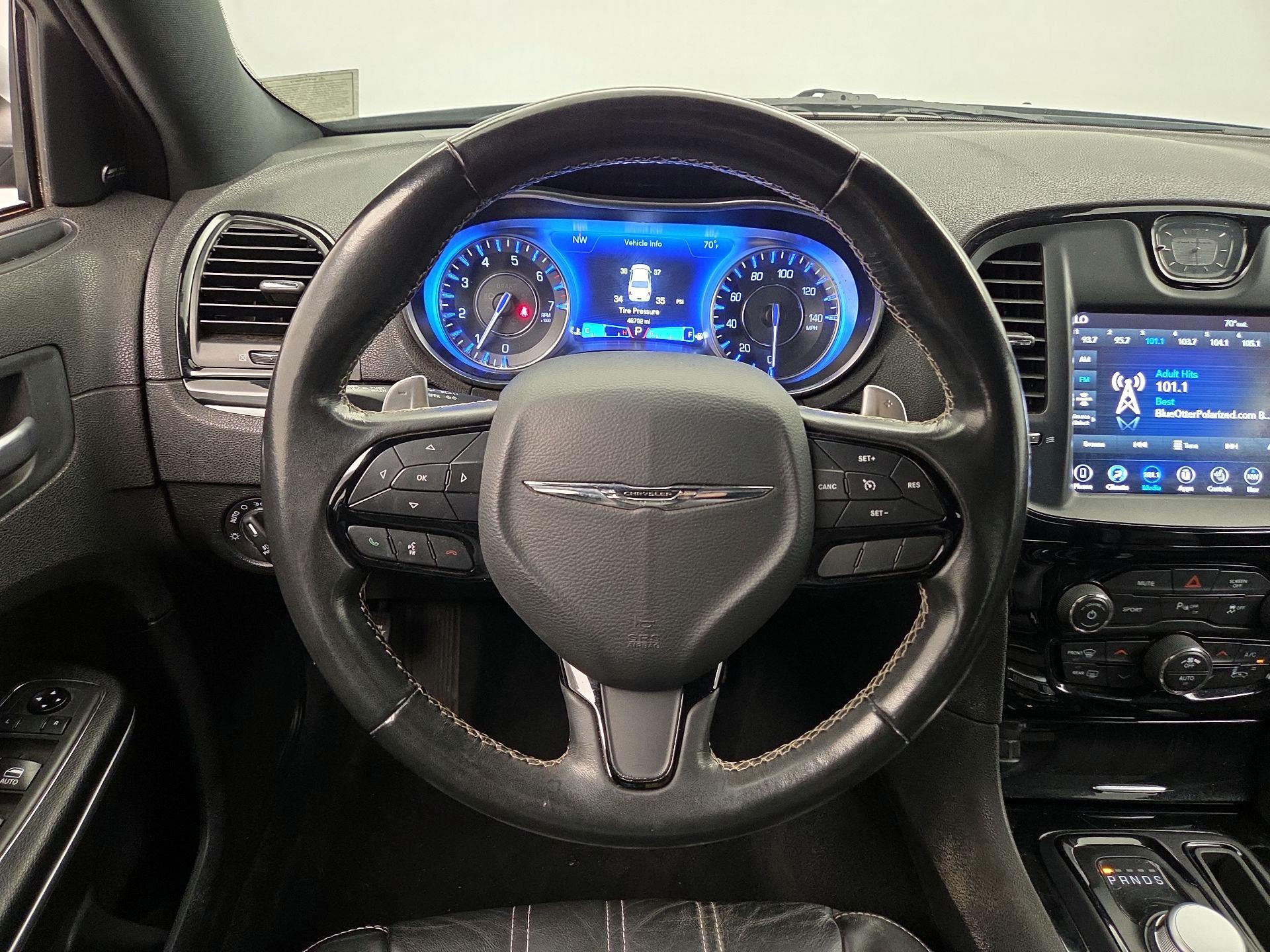 Thumbnail: 2021 Chrysler 300 - 10