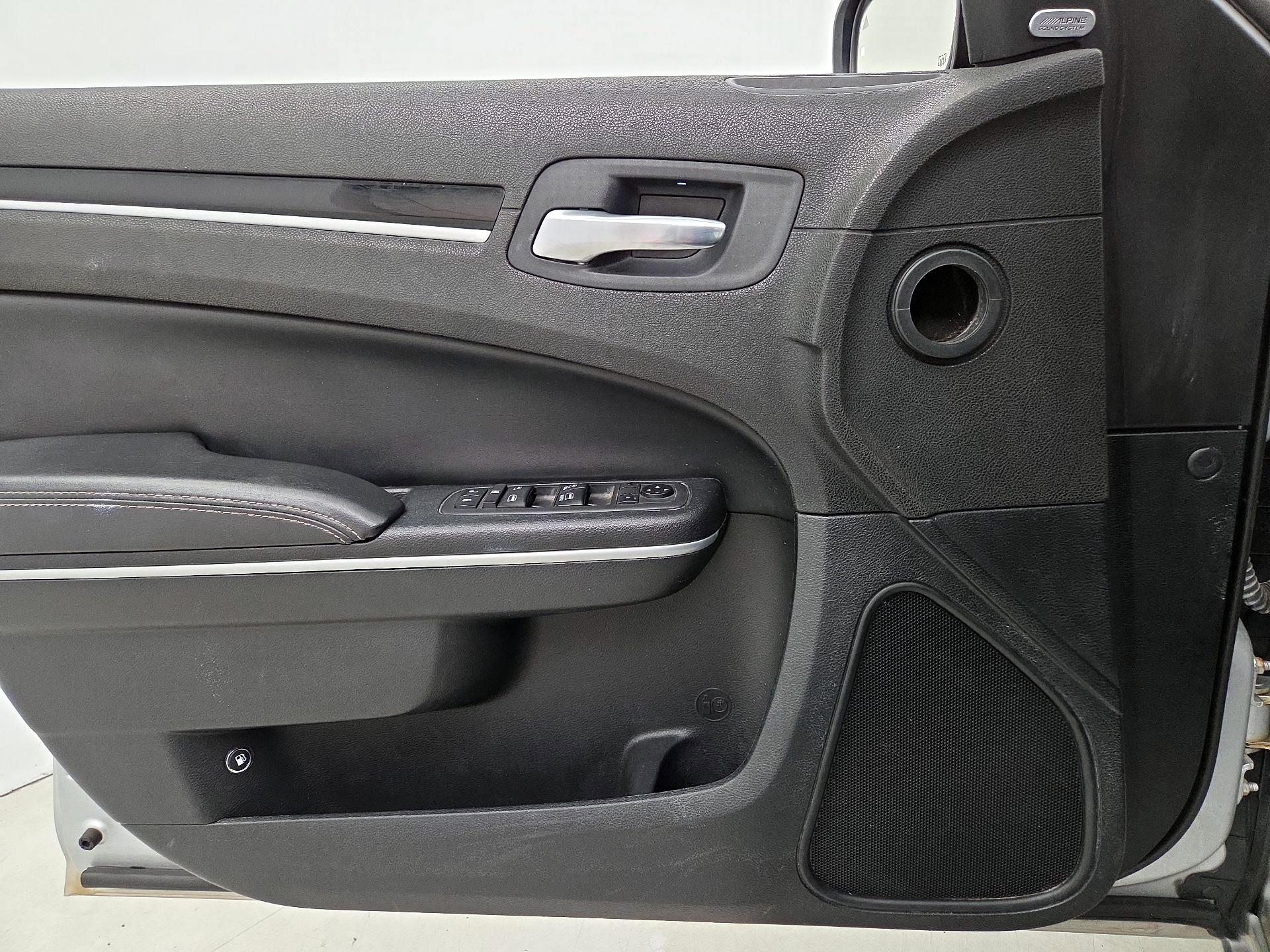 Thumbnail: 2021 Chrysler 300 - 12