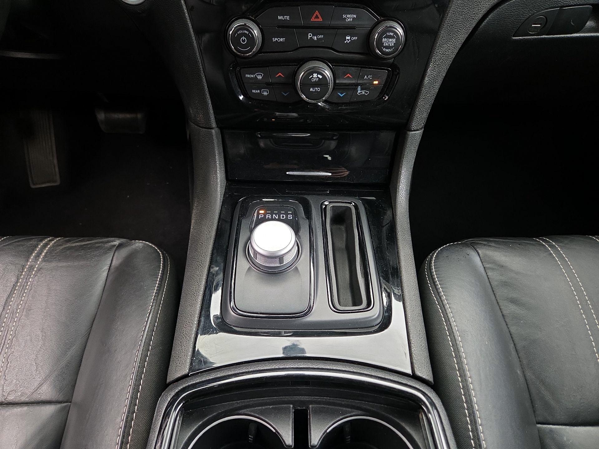 Thumbnail: 2021 Chrysler 300 - 18