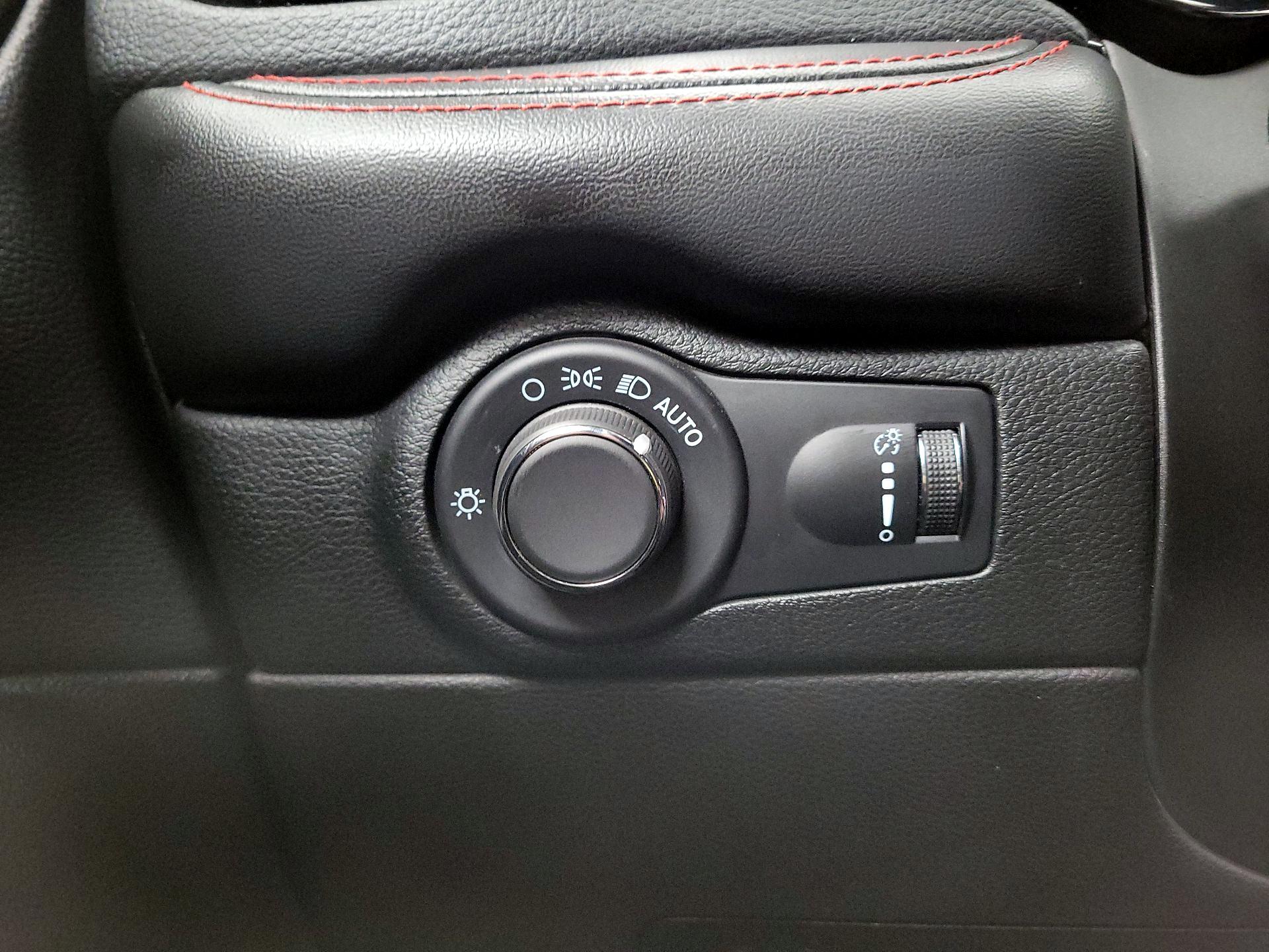 Thumbnail: 2023 Dodge Durango - 13